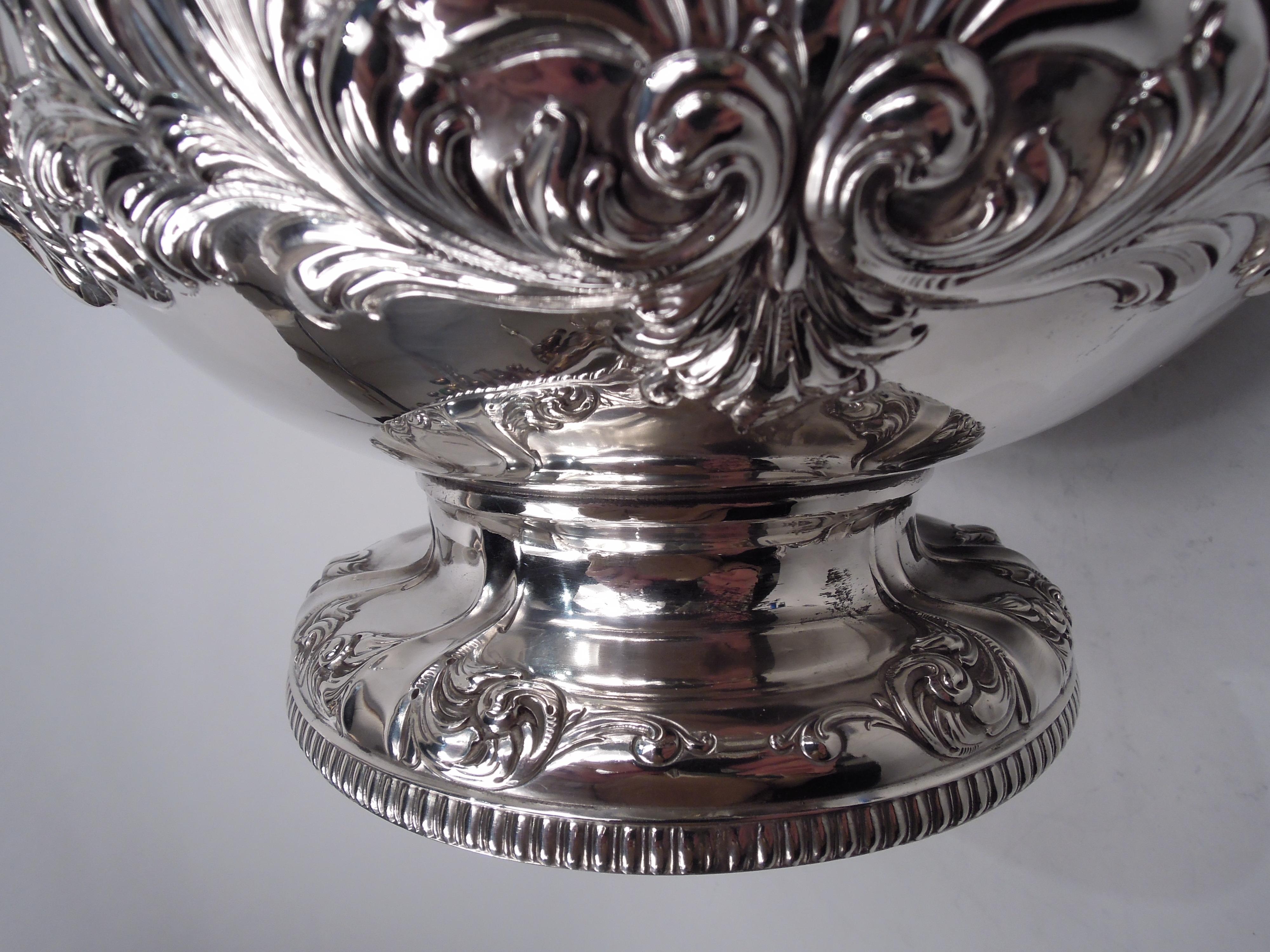 Antike amerikanische viktorianische klassische Loving Cup-Trophäe aus Sterlingsilber im Angebot 1