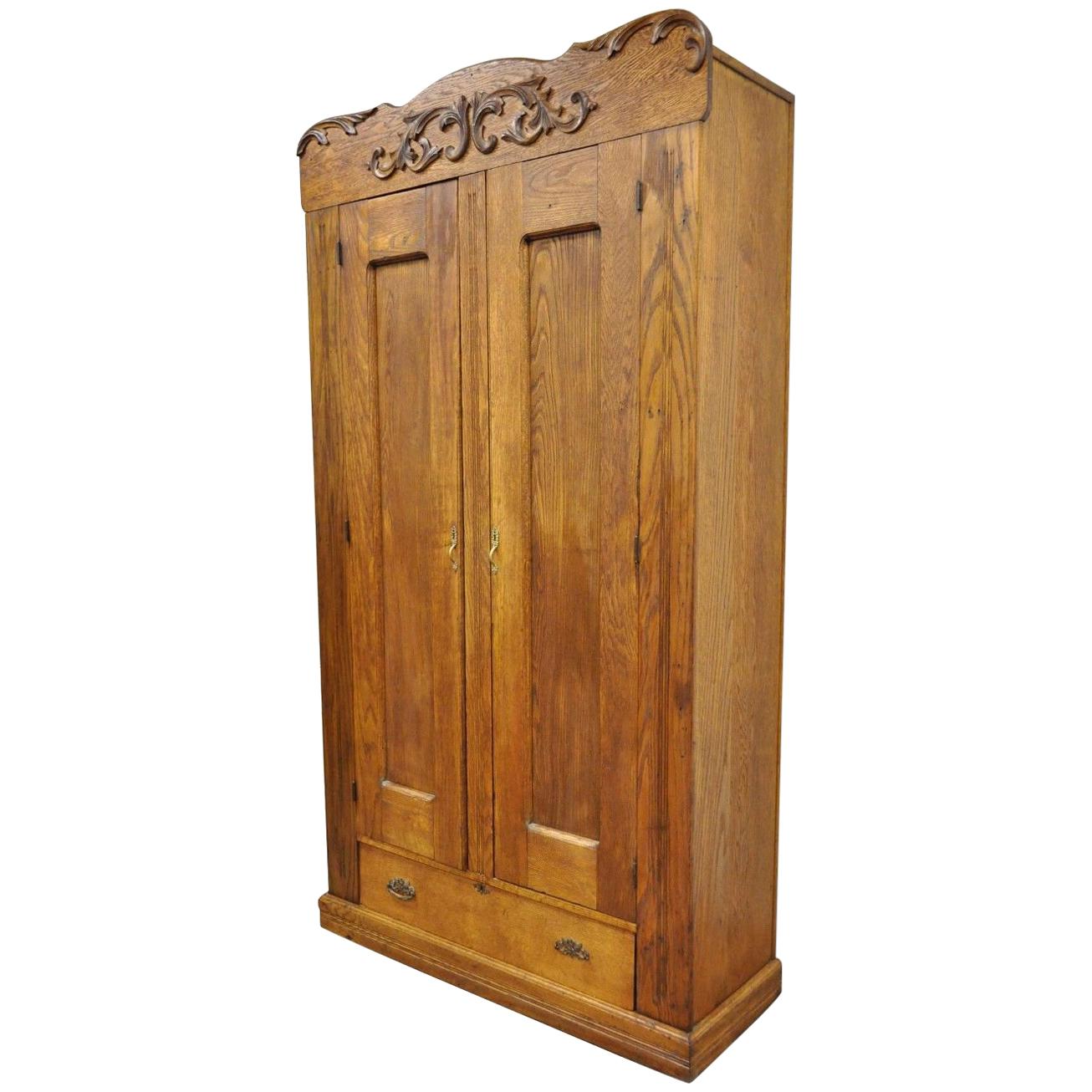 Antique American Victorian Golden Oakwood Clothing Wardrobe Dresser Cabinet