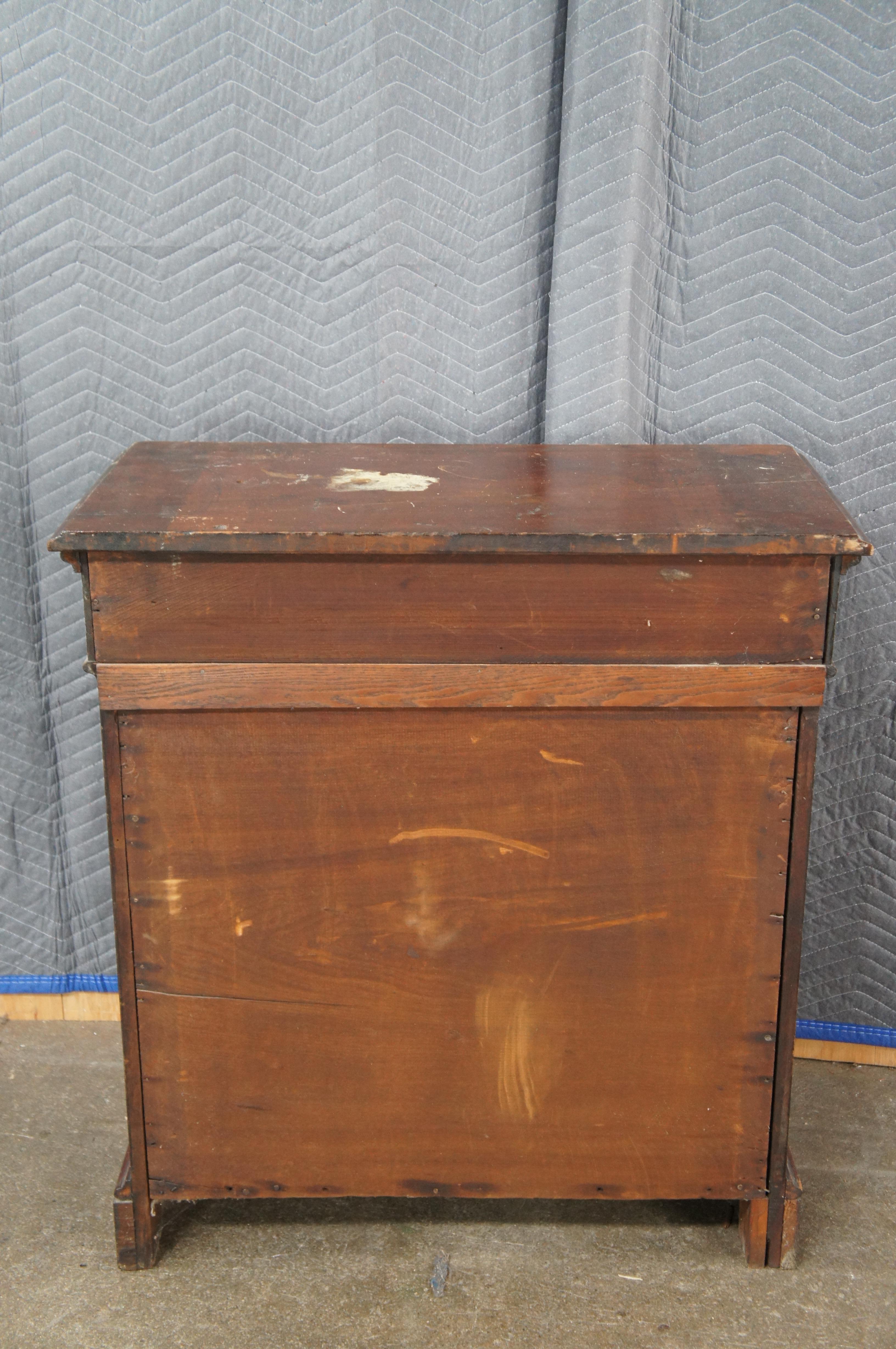 Antiguo mueble de consola de madera de nogal de renacimiento gótico victoriano americano 34 en venta 3