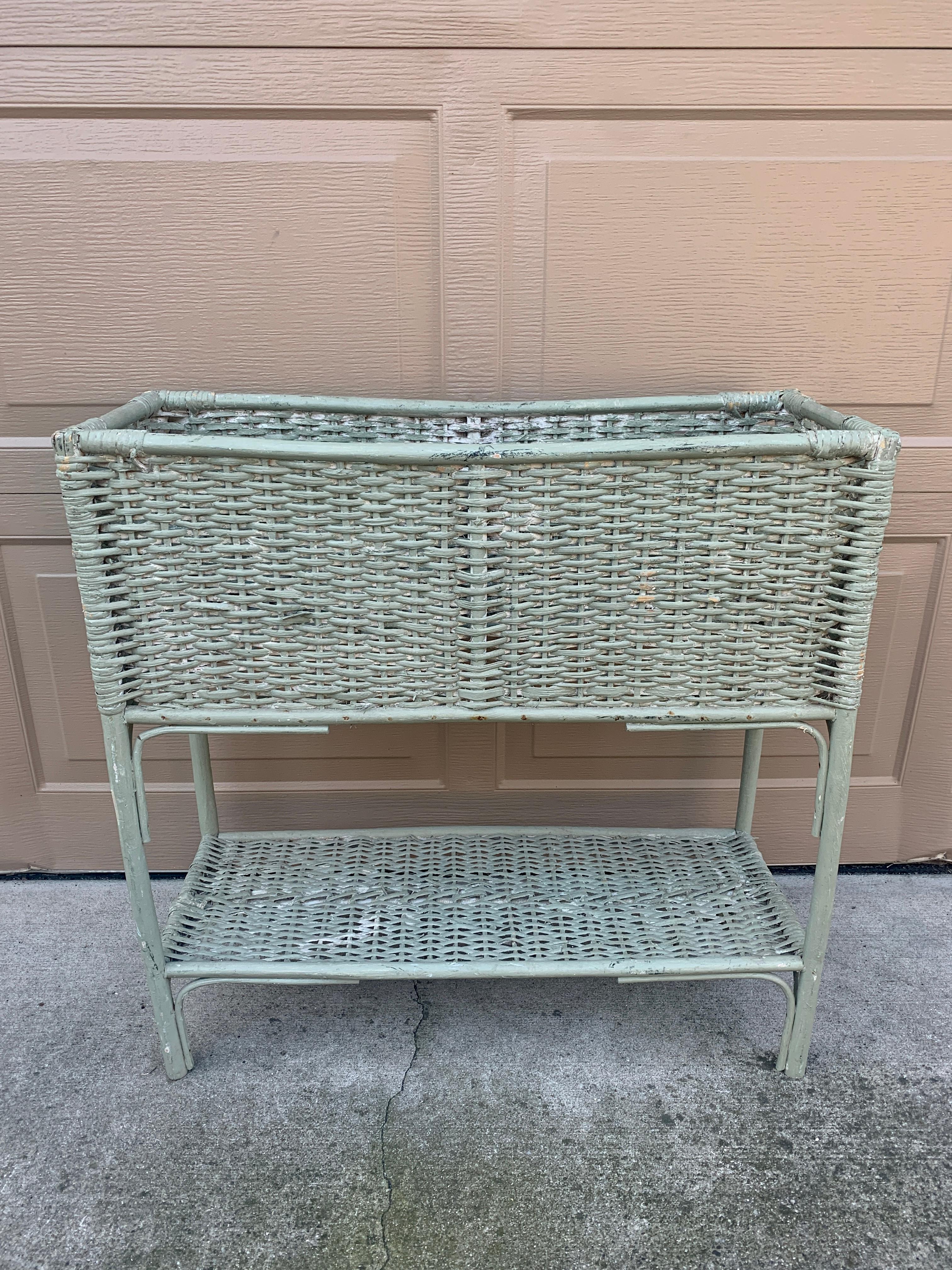 Antique American Victorian Light Green Wicker Plant Stand, Late 19th Century For Sale 7