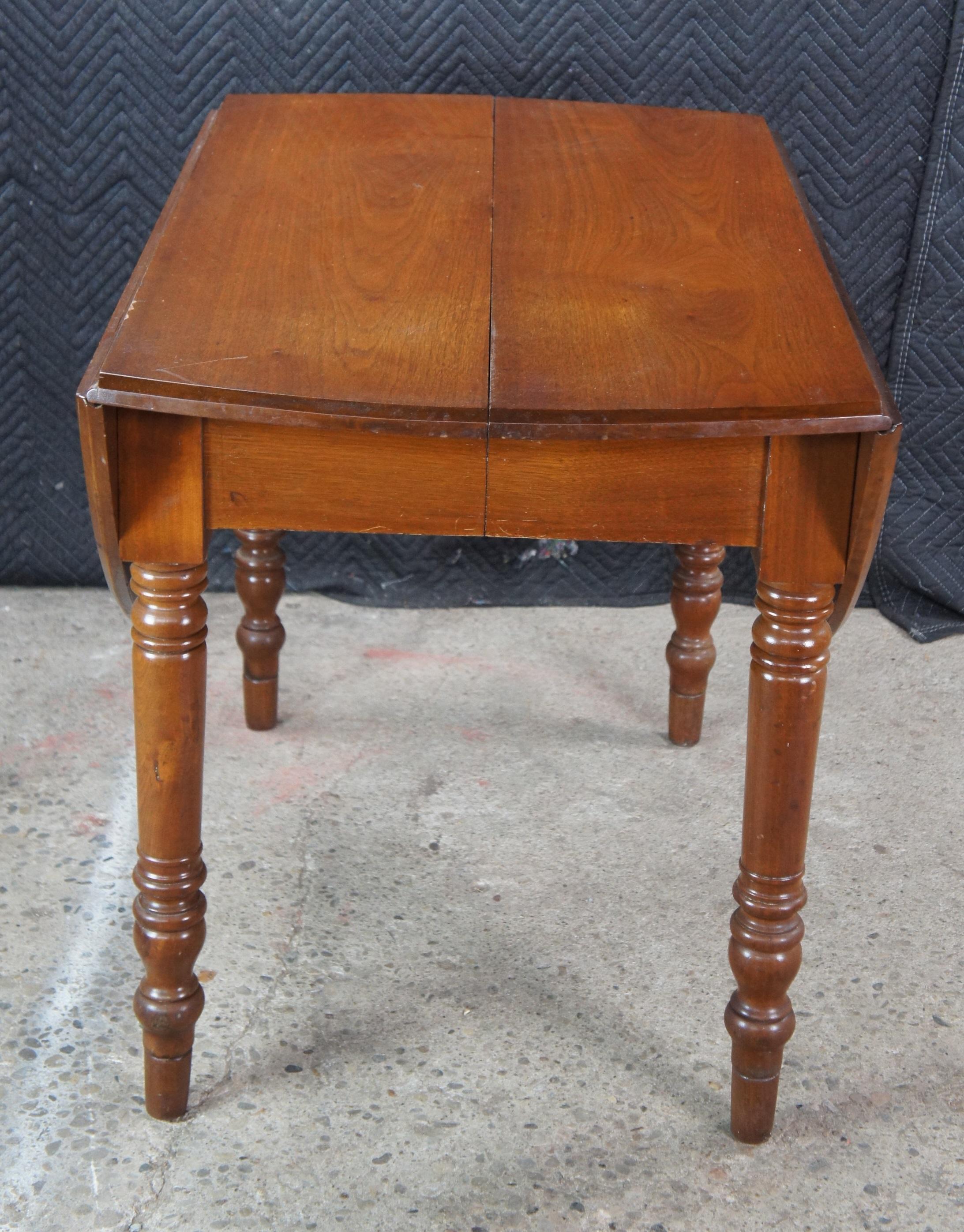 19th Century Antique American Victorian Mahogany Oval Drop Leaf Farmhouse Dining Table 65
