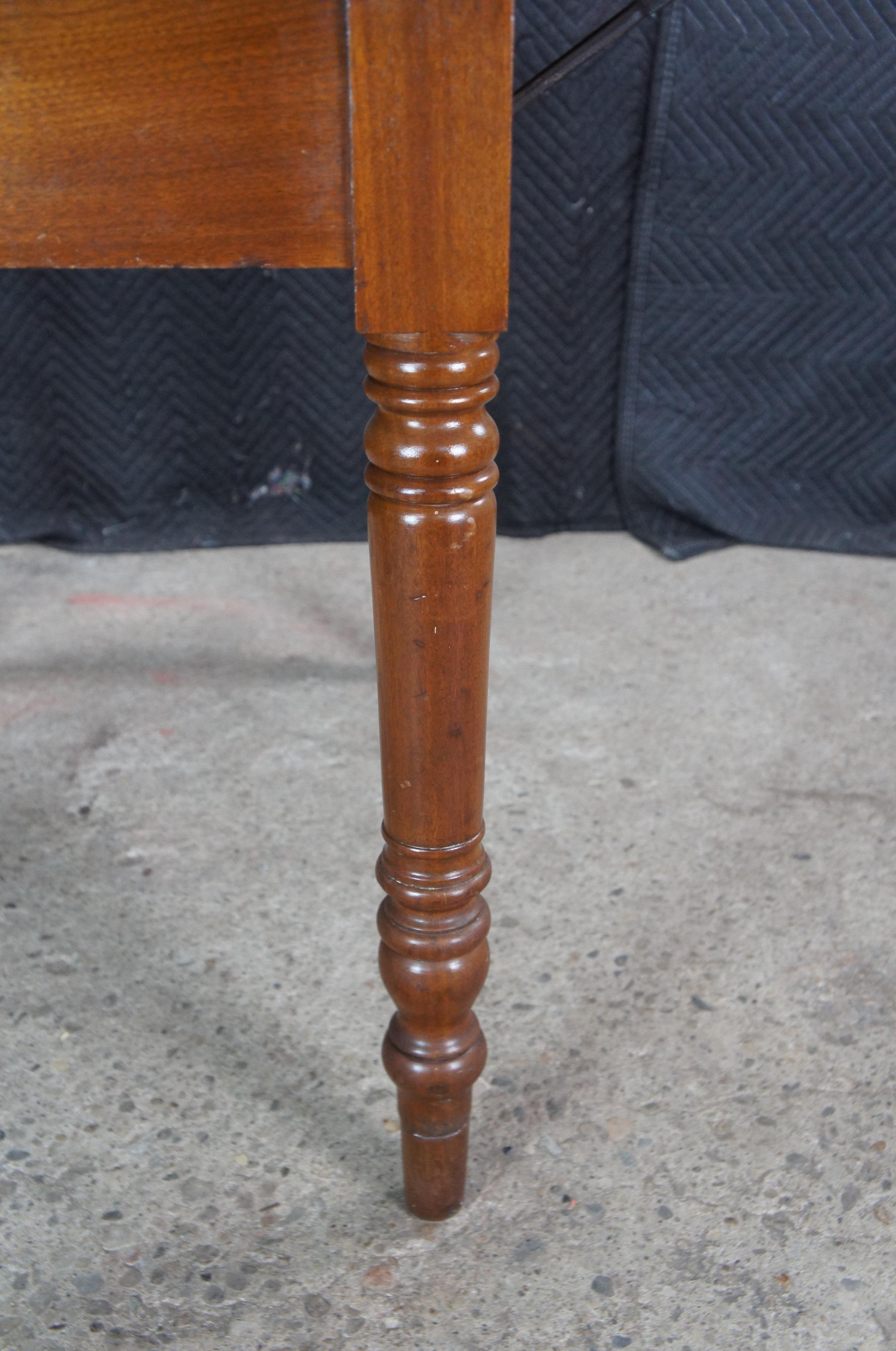 Antique American Victorian Mahogany Oval Drop Leaf Farmhouse Dining Table 65