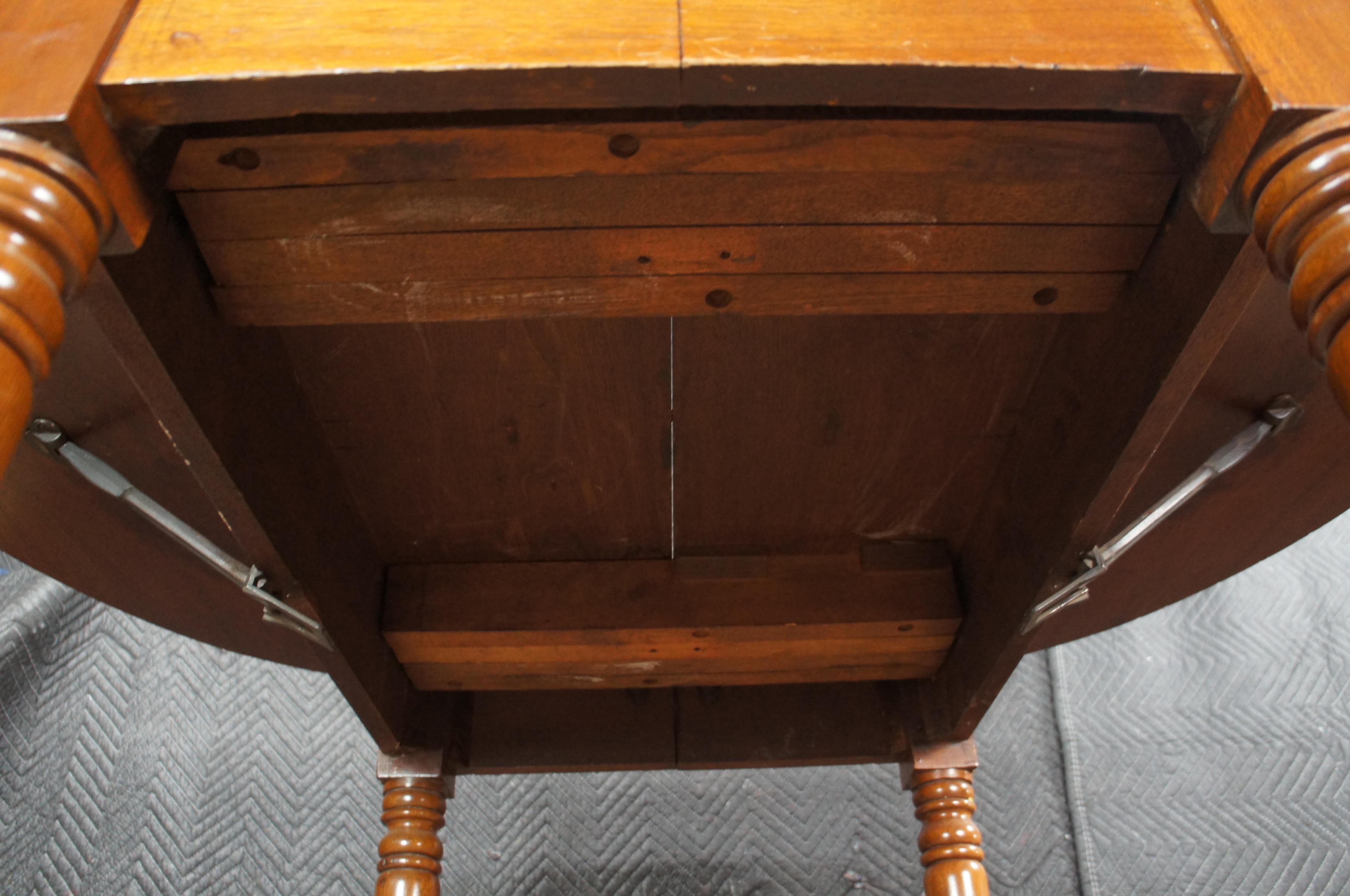 Antique American Victorian Mahogany Oval Drop Leaf Farmhouse Dining Table 65
