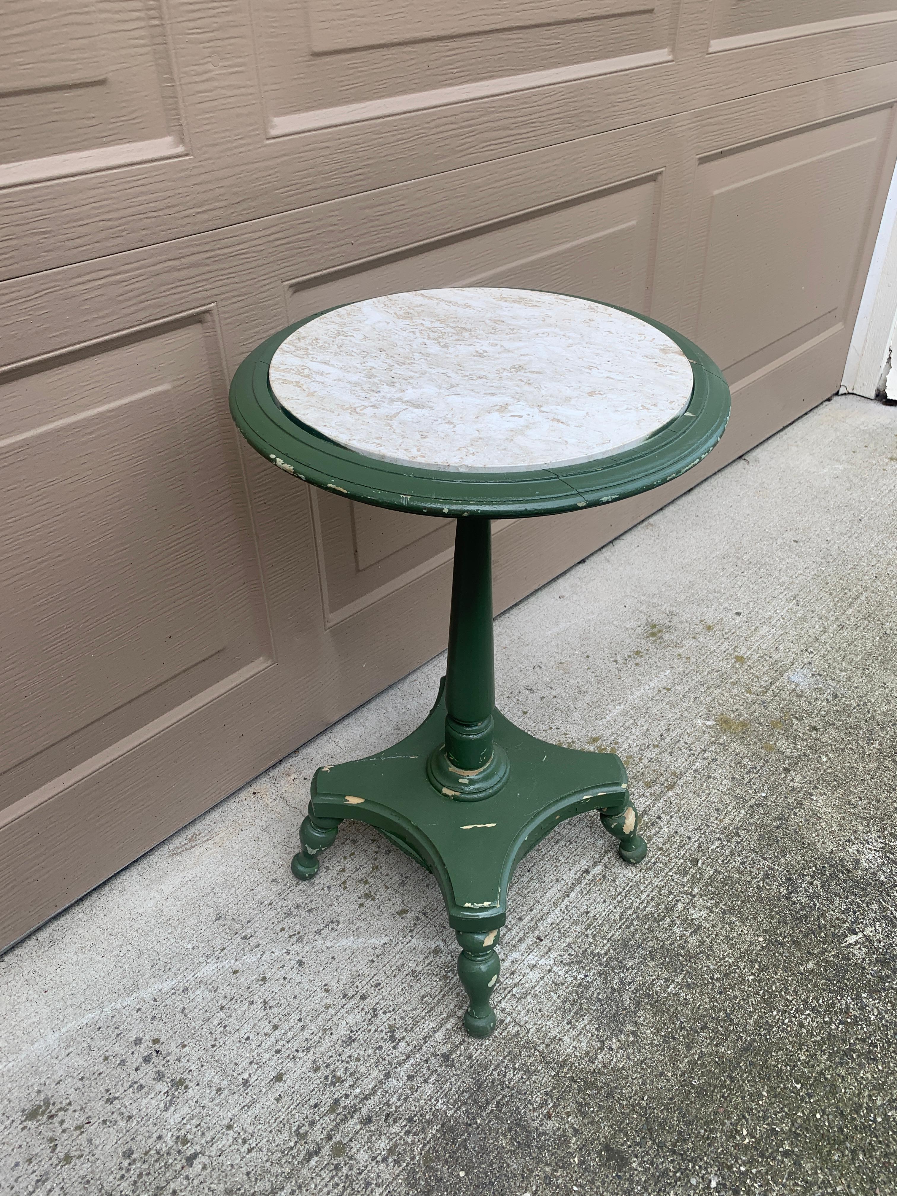 Antique American Victorian Round Marble ToP Side Table, Late 19th Century For Sale 1