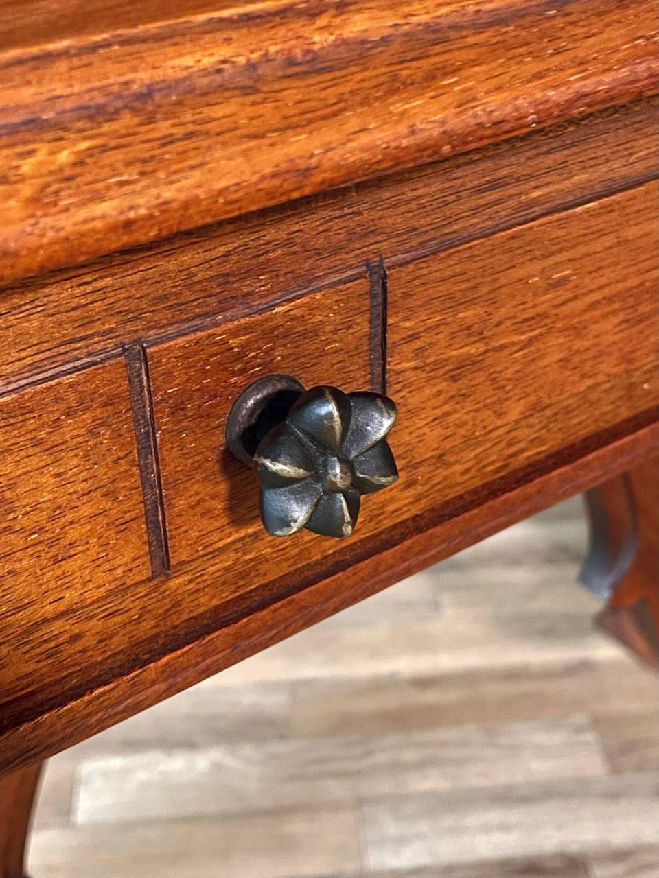 Antique American Victorian Secretary Desk w/ Drop Front For Sale 4