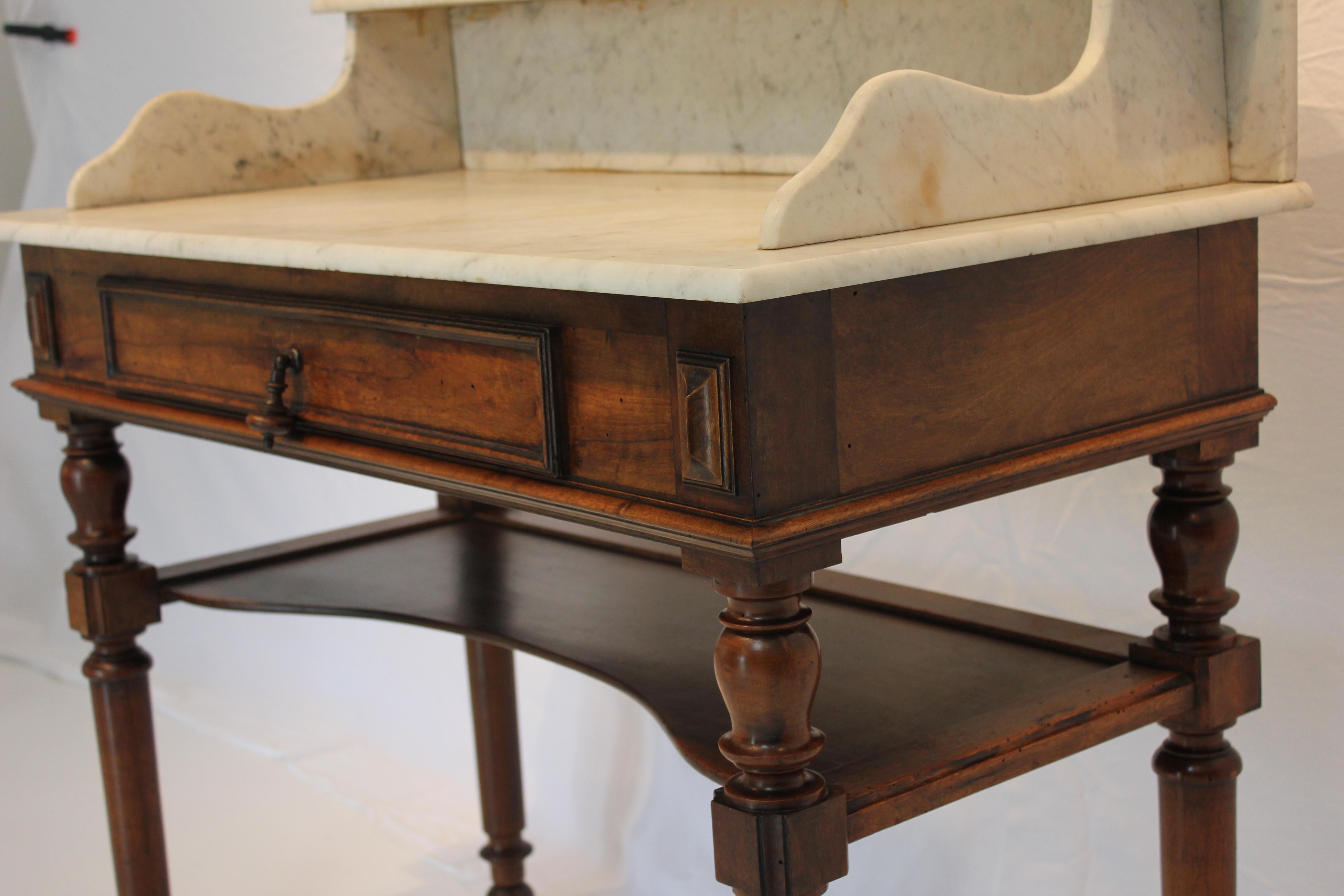 Victorian Antique American Walnut & White Marble Top Wash Stand Late 19th Century For Sale