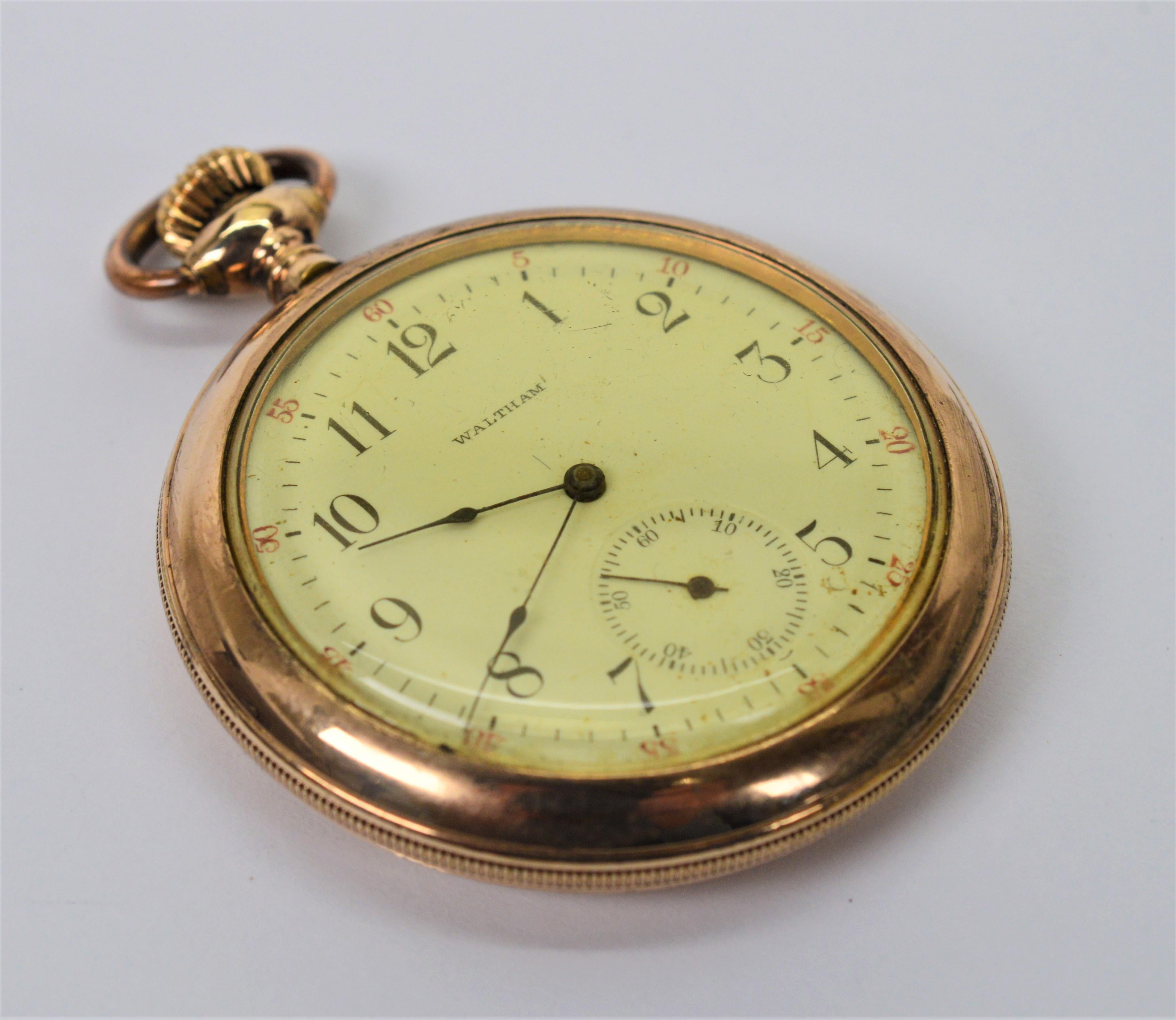 Antiquités American Waltham Watch Co. Circa 1901 Montre de poche en laiton avec fond de présentation Pour hommes en vente