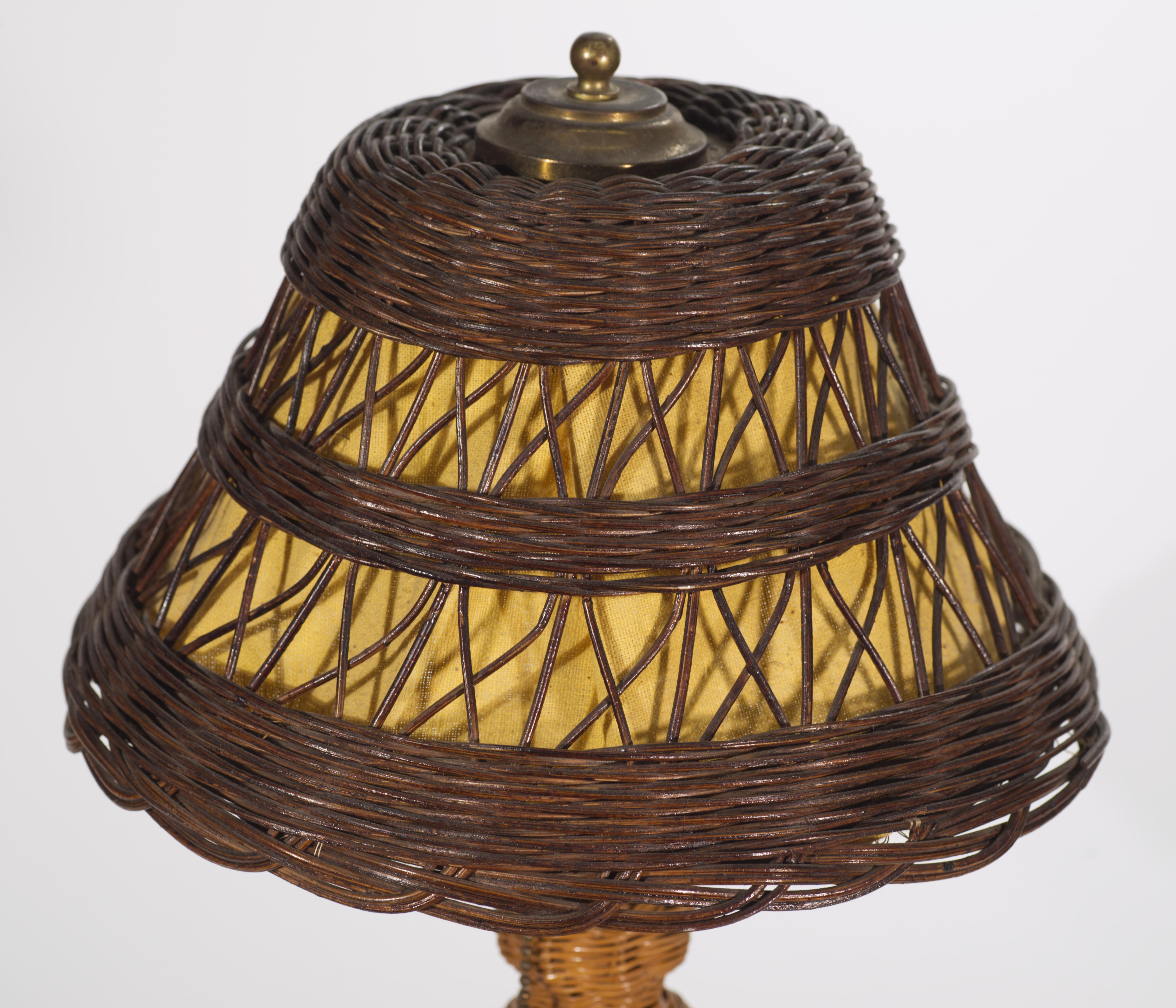 Antigua lámpara de mesa americana de mimbre y ratán Arts & Crafts, 1918-1920 en venta 3