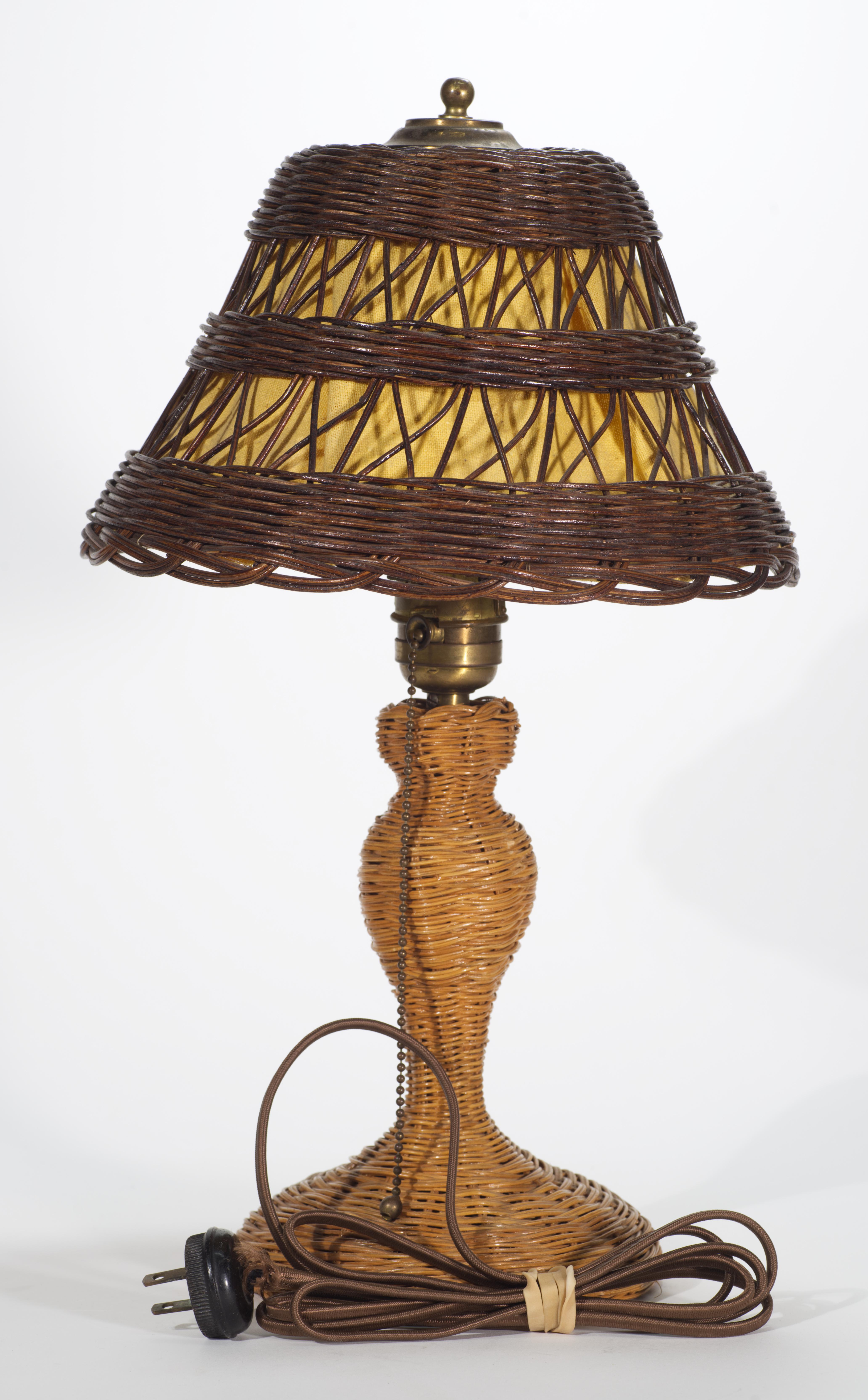 Antigua lámpara de mesa americana de mimbre y ratán Arts & Crafts, 1918-1920 Estadounidense en venta