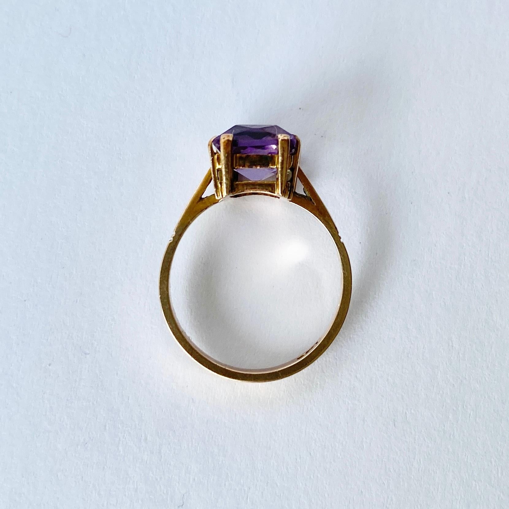 The amethyst set up high upon this ring is a gorgeous pale purple colour held in double claws. Modelled in 9carat gold.

Ring Size: M or 6 1/4 
Stone Dimensions: 10x8mm 
Height Off Finger: 6.5mm 

Weight: 3.1g