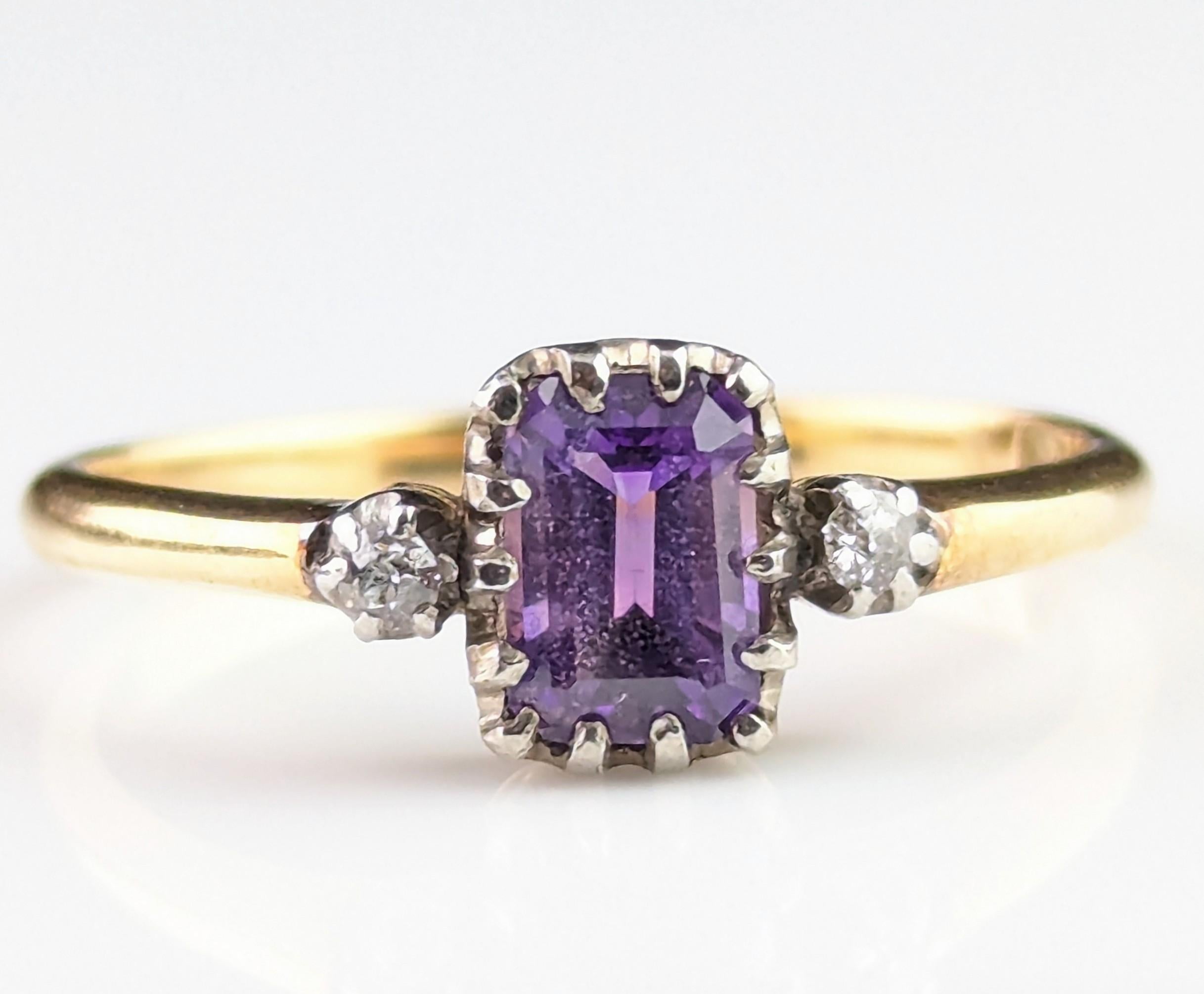 Antique Amethyst and Diamond ring, 18k yellow gold, three stone For Sale 7