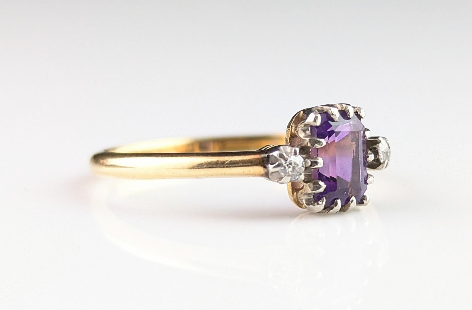 Antique Amethyst and Diamond ring, 18k yellow gold, three stone For Sale 8