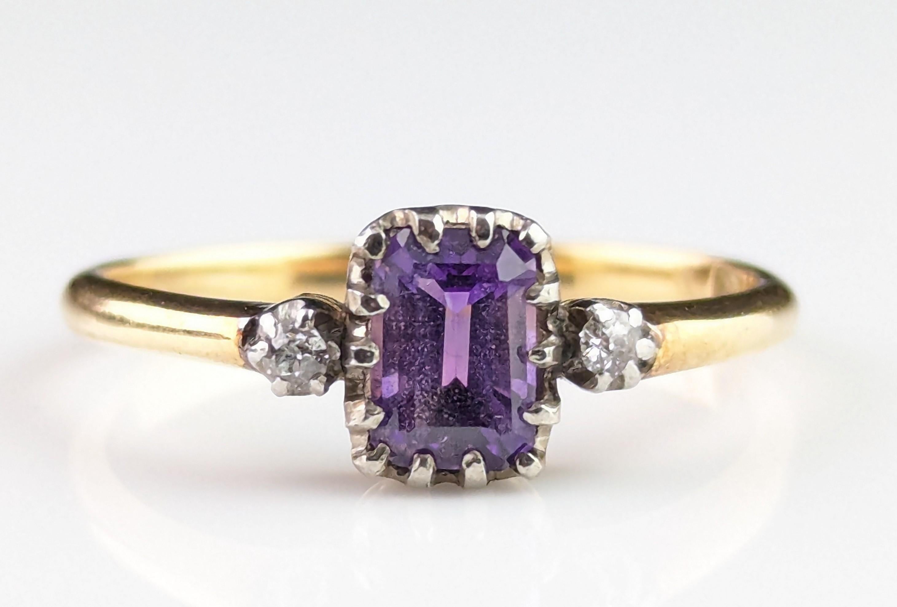 Antique Amethyst and Diamond ring, 18k yellow gold, three stone For Sale 11