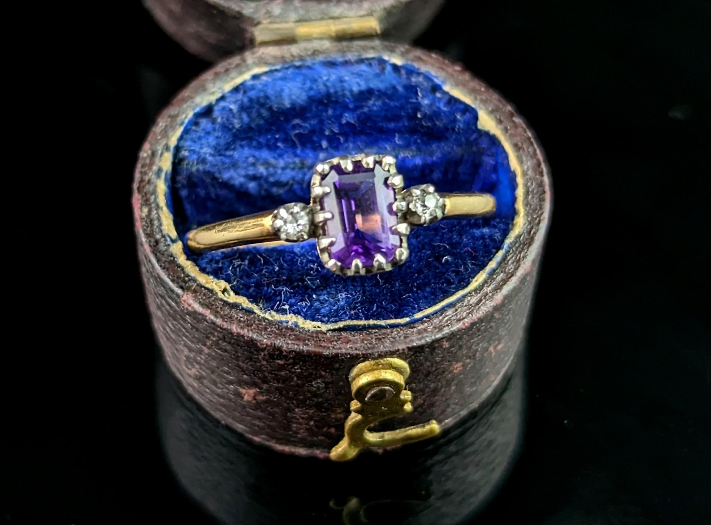 Edwardian Antique Amethyst and Diamond ring, 18k yellow gold, three stone For Sale
