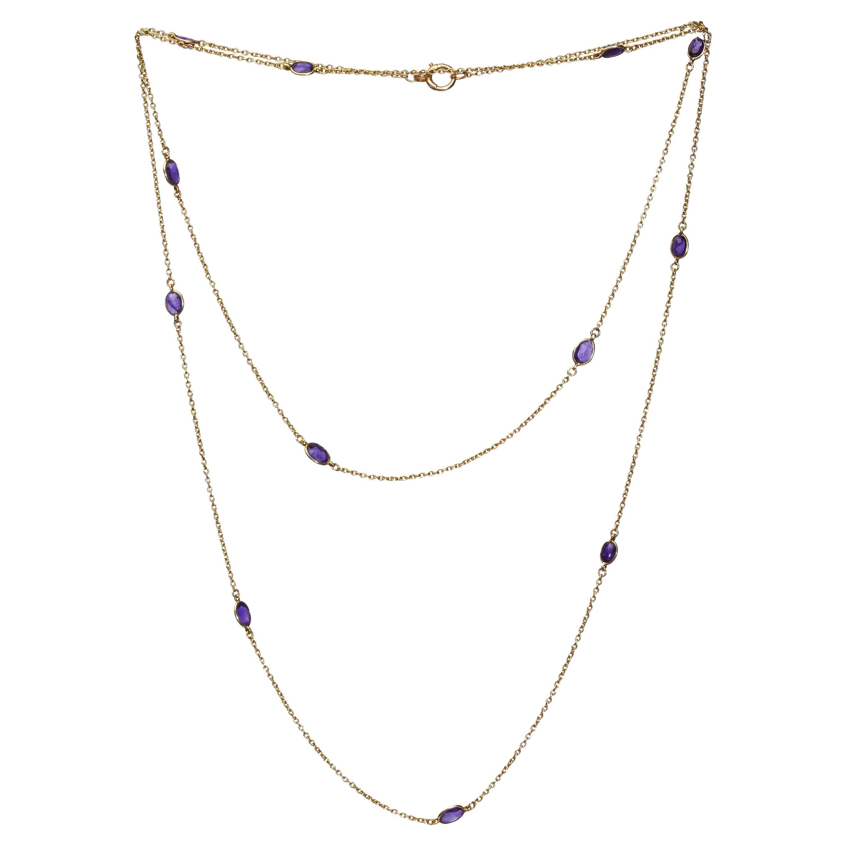 Collar antiguo de amatista y cadena larga de oro, circa 1920 en venta