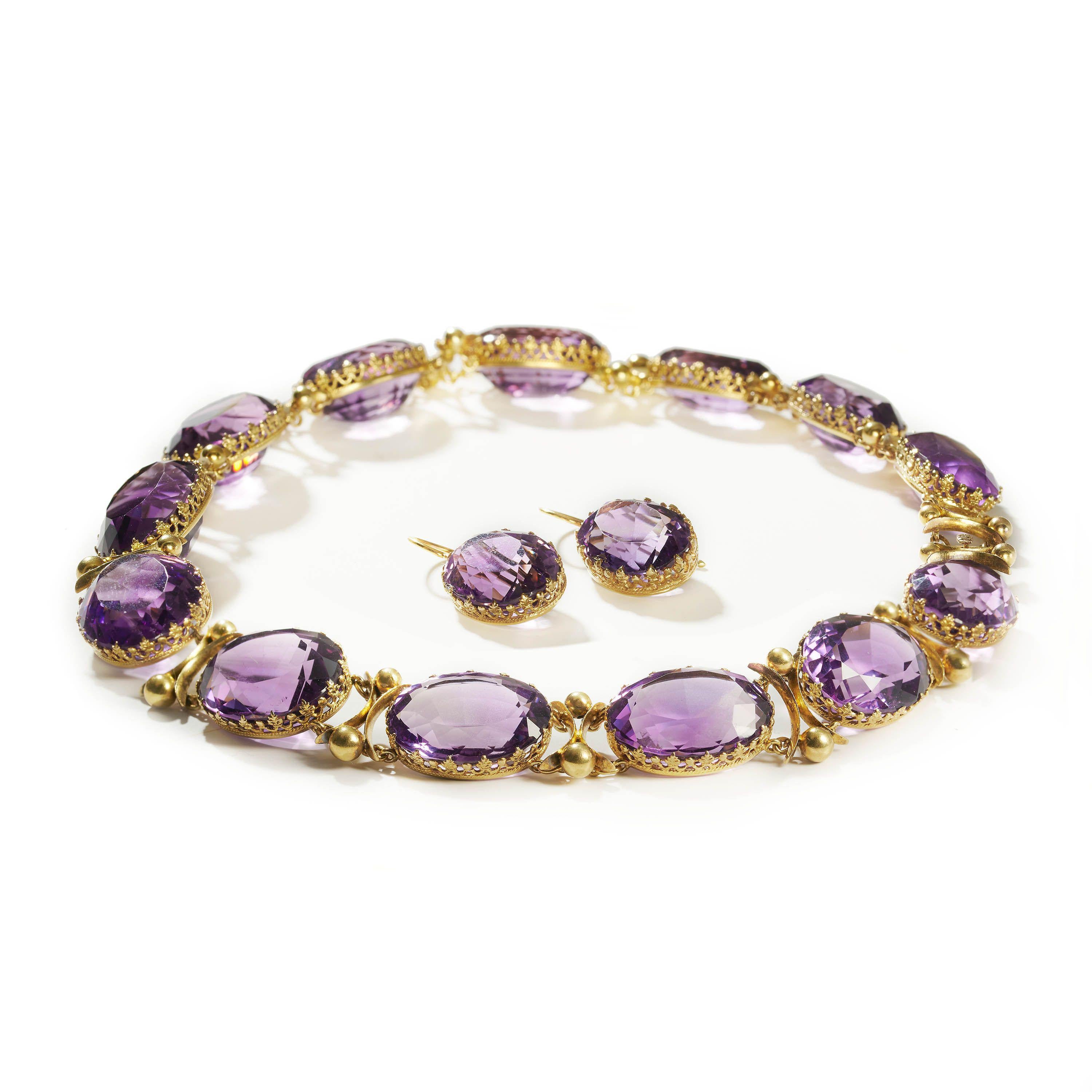 Suite de colliers et de boucles d'oreilles Riviére en améthyste et or, Circa 1880 Bon état - En vente à London, GB