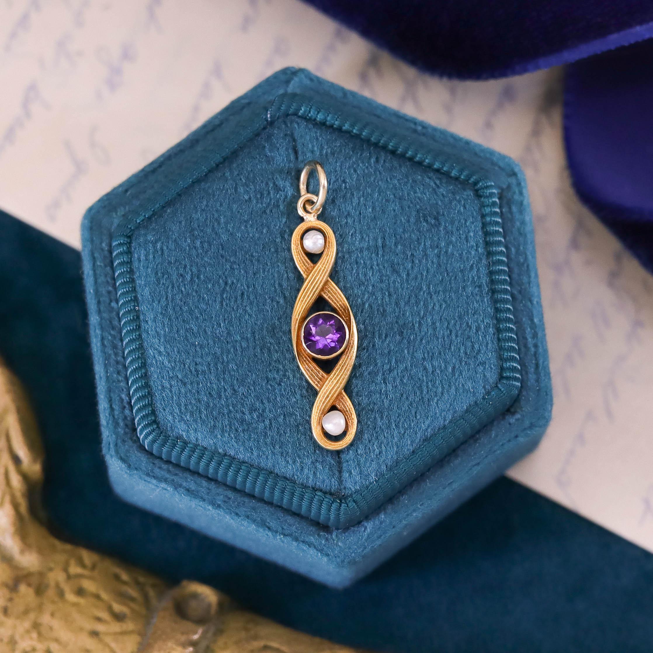 Antique Amethyst and Pearl Conversion Pendant of 10k Gold In Good Condition For Sale In Lewisburg, PA