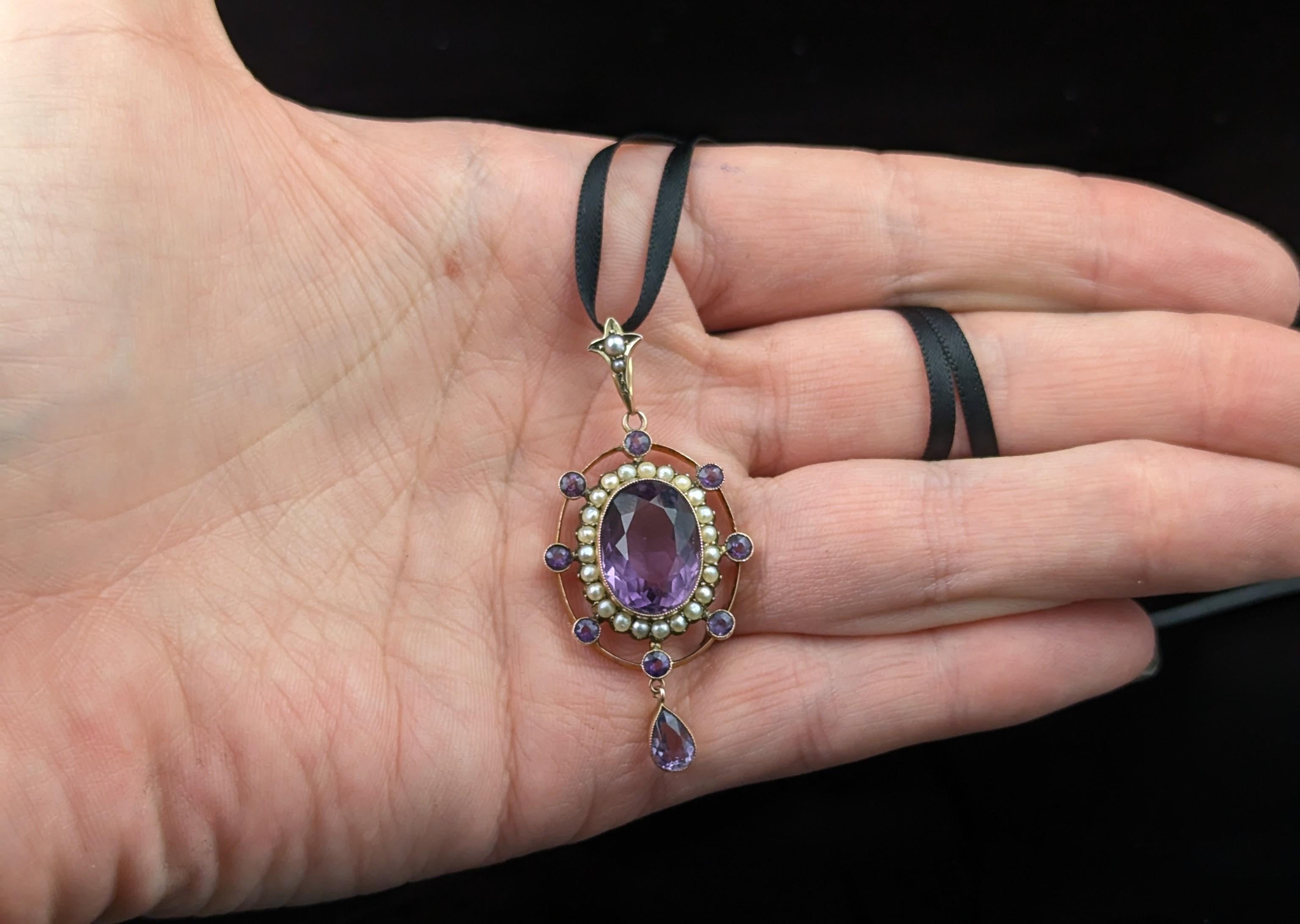 Pendentif antique en améthyste et perle, or jaune 9k en vente 4