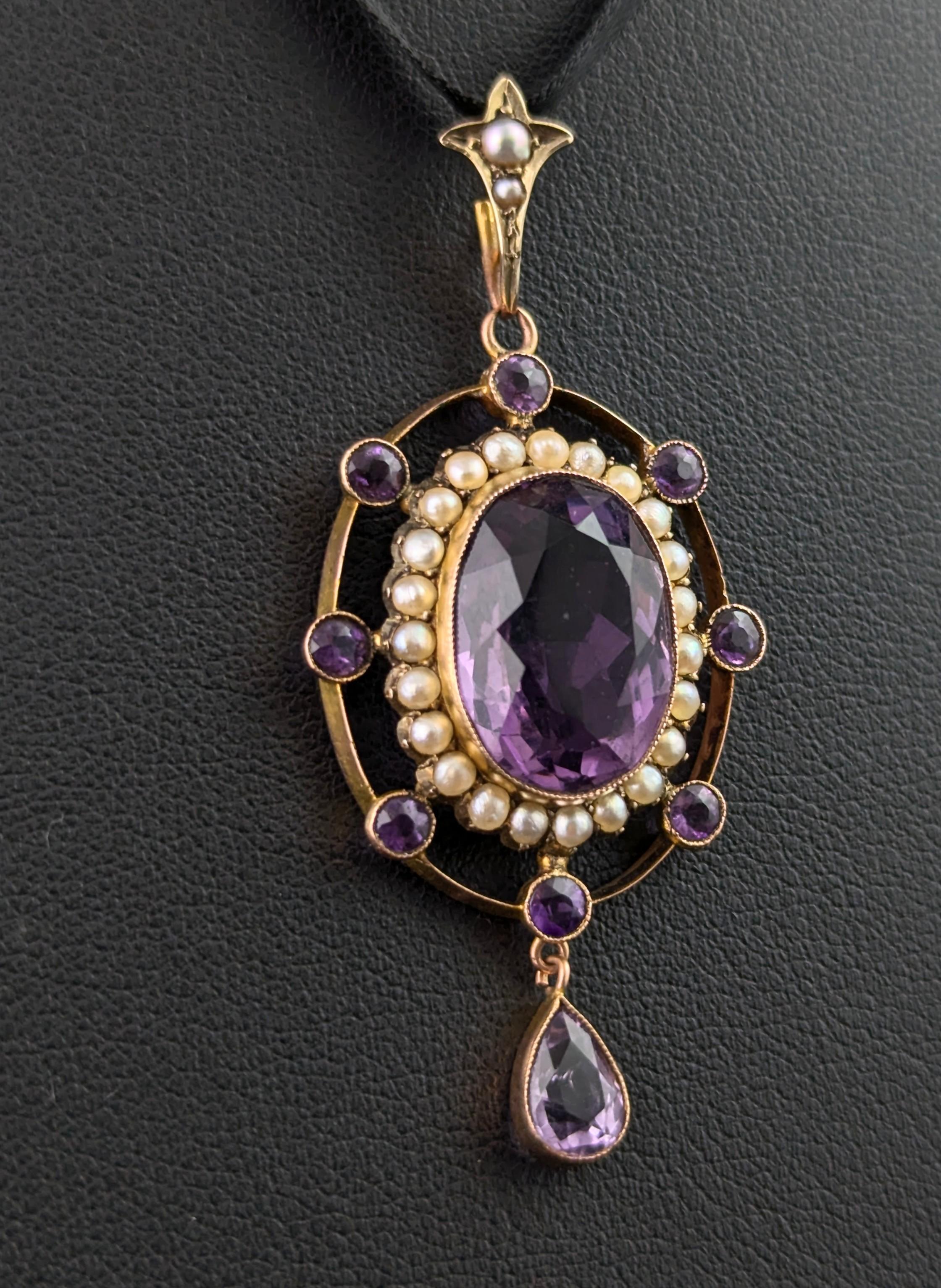 Pendentif antique en améthyste et perle, or jaune 9k en vente 2