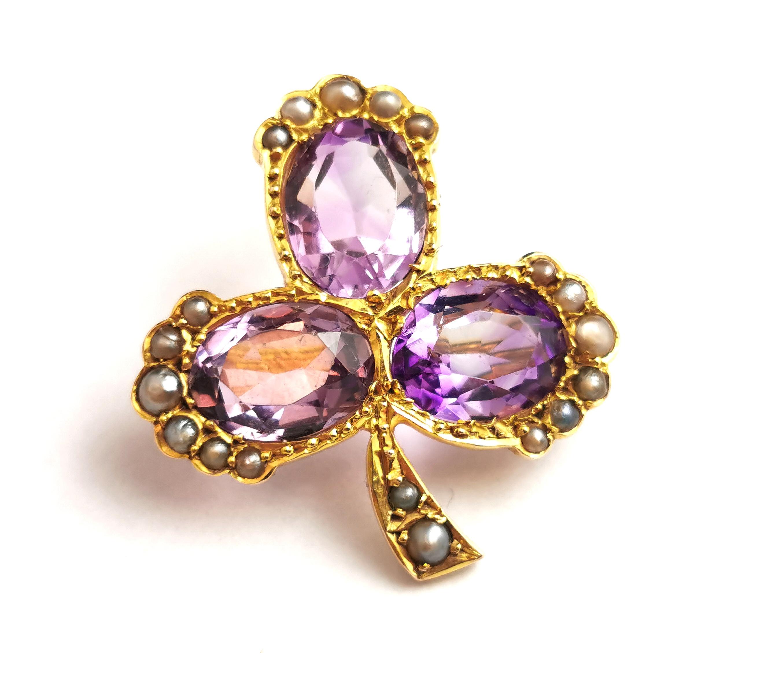 Antique Amethyst and Pearl Shamrock Brooch, Clover, 15k Gold, Victorian For Sale 4