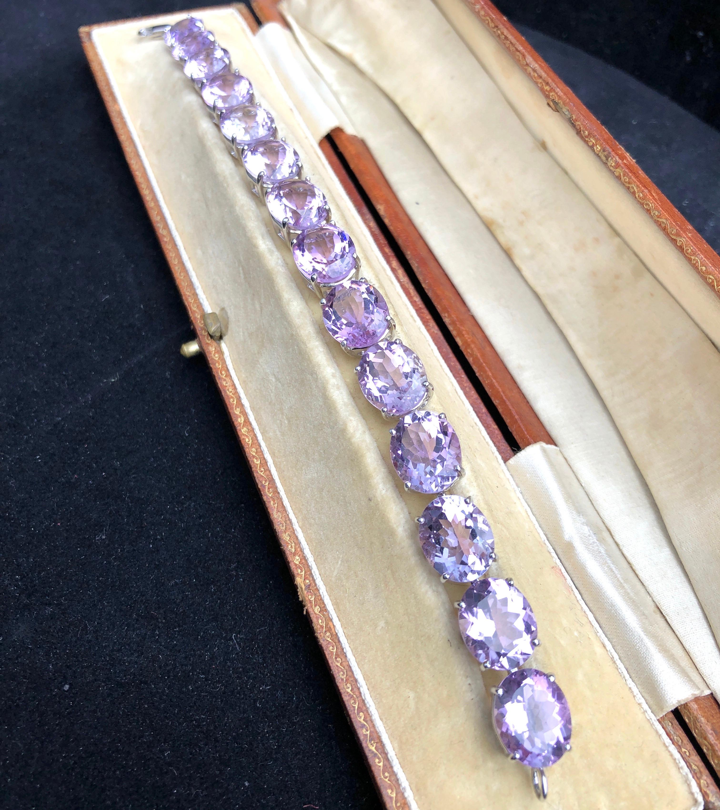 The amethyst stones in this stunning bracelet are a gorgeous lilac colour. Each stones measures 3.5ct each and there are fourteen of these gorgeous stones. They are set in simple silver settings.

Length: 18cm

Weight: 27.5g

*Box not included