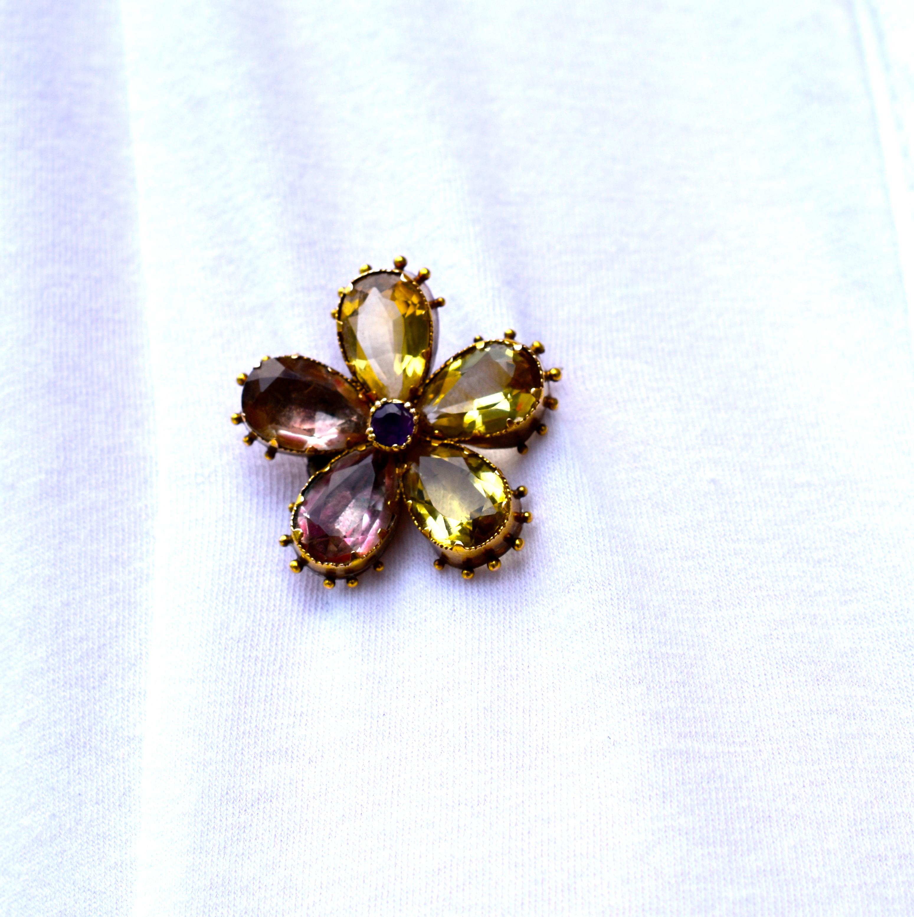 Antique Amethyst Citrine & 18K Gold Pansy Brooch, circa 1820 For Sale 3