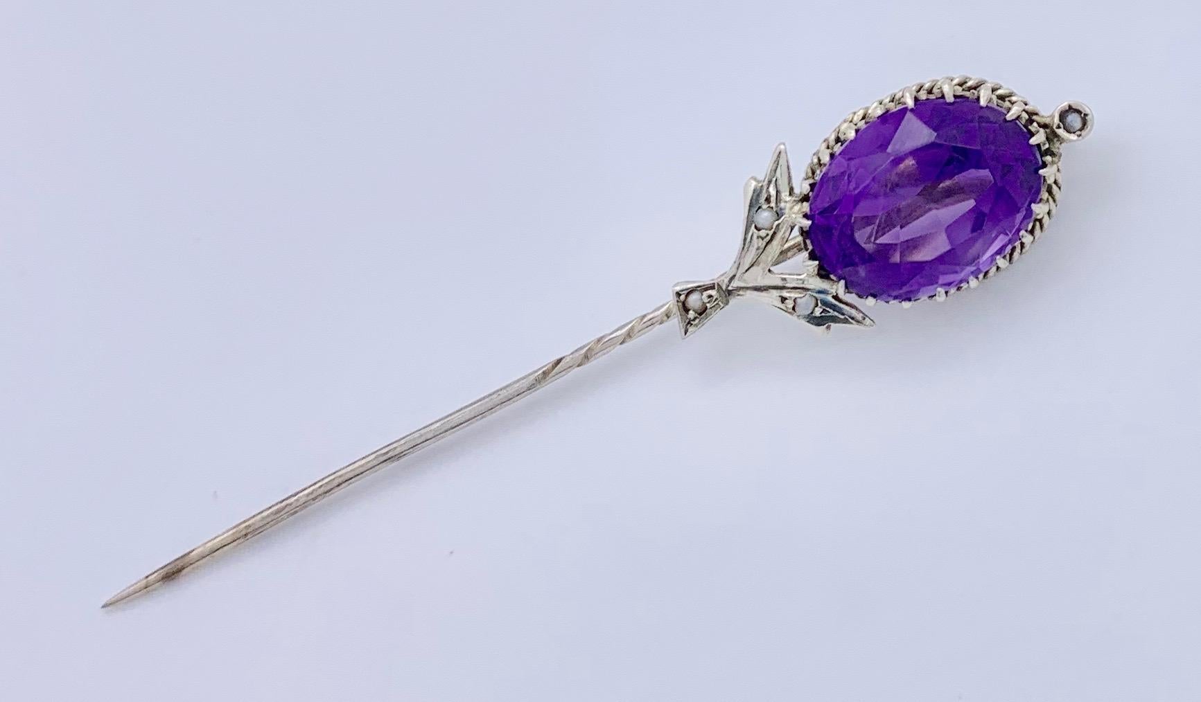 Antike antike Amethyst-Blumen-Silber-Krawattennadel für Damen oder Herren im Angebot