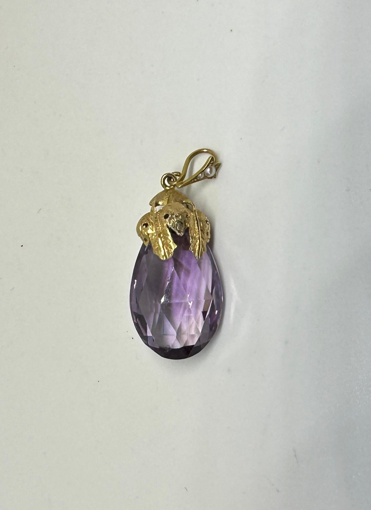 Antique Amethyst Pendant 14 Karat Gold Etruscan Revival Necklace Leaf Motif For Sale 3