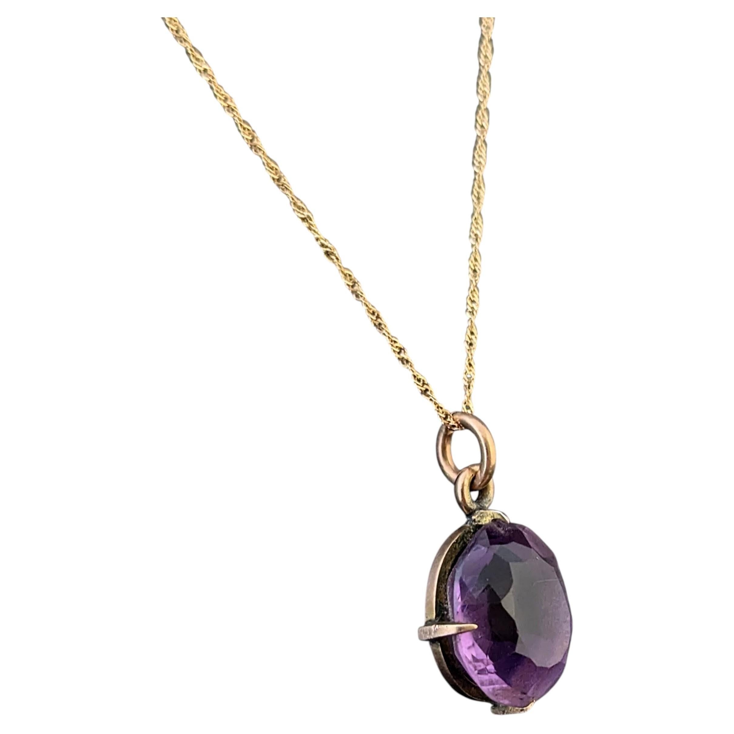 Collier antique avec pendentif en améthyste, chaîne fine en or 9 carats