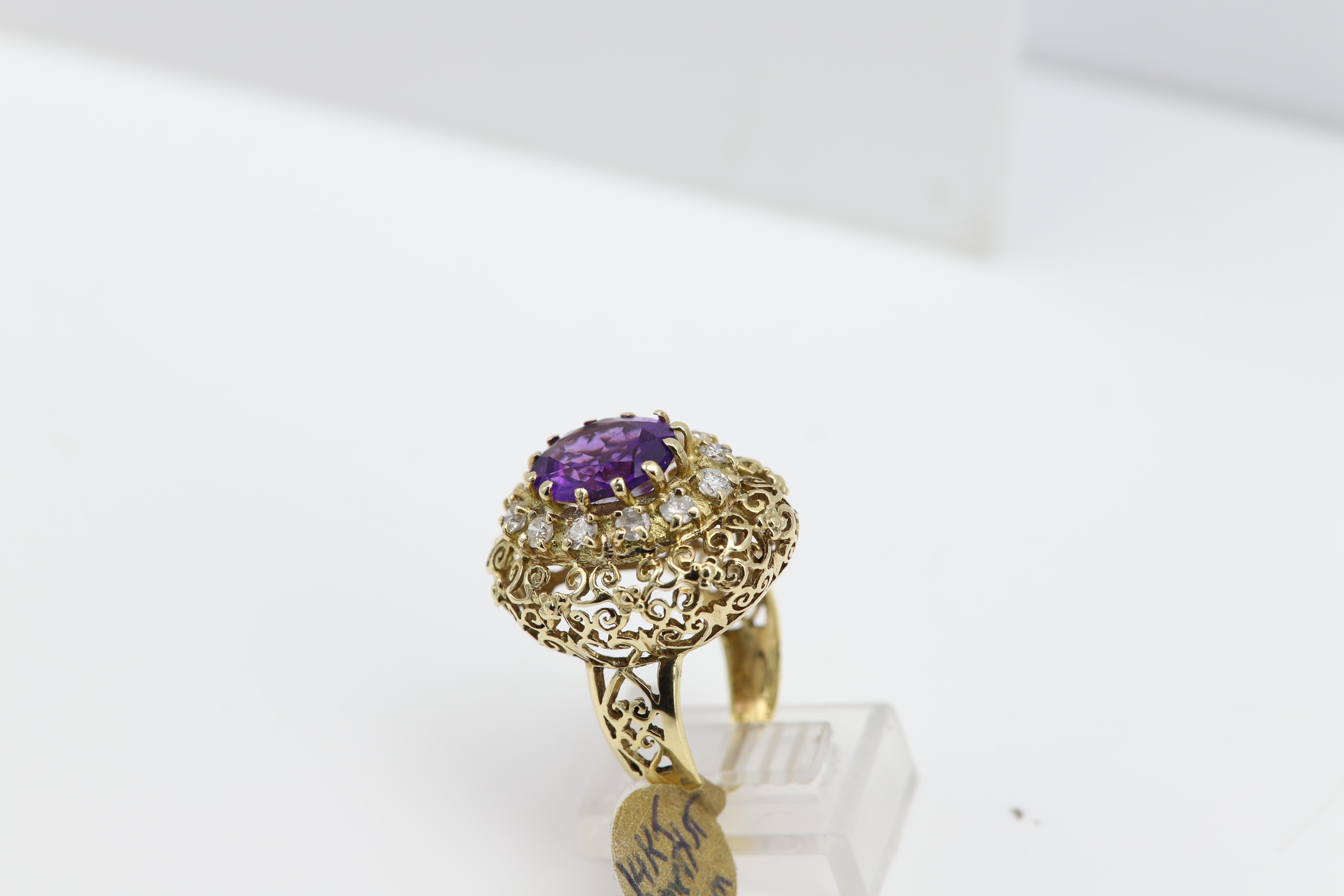 Antiker Amethyst-Ring aus 14 Karat Gelbgold mit filigranem Design, hergestellt im Jahr 1851 Damen im Angebot
