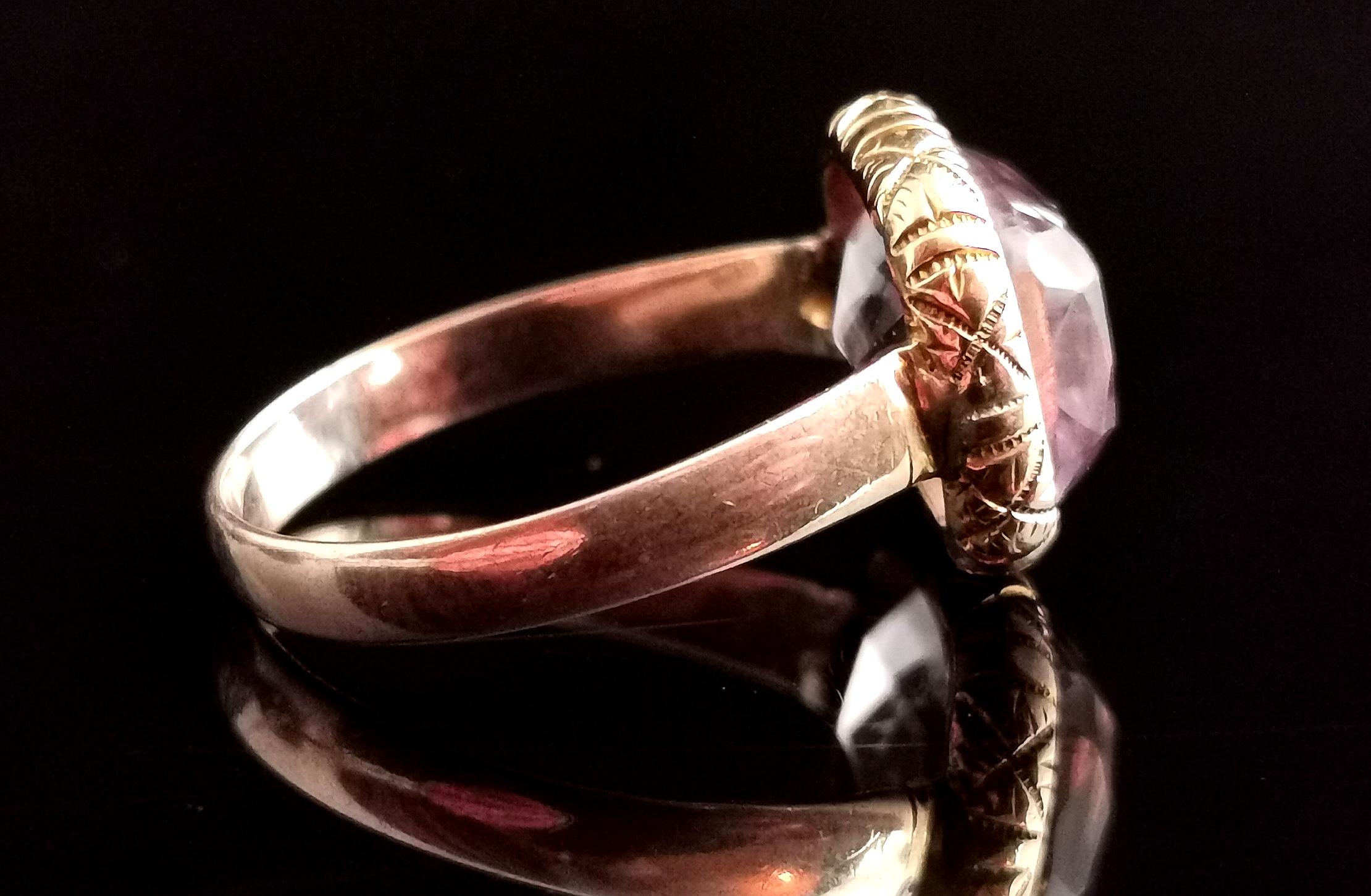 Antique Amethyst seal ring, 9 karat gold  1