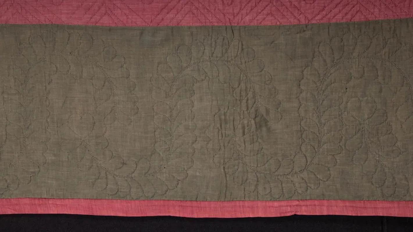 Early 20th Century Antique Amish Dimond Quilt with Ex-Museum Provenance For Sale