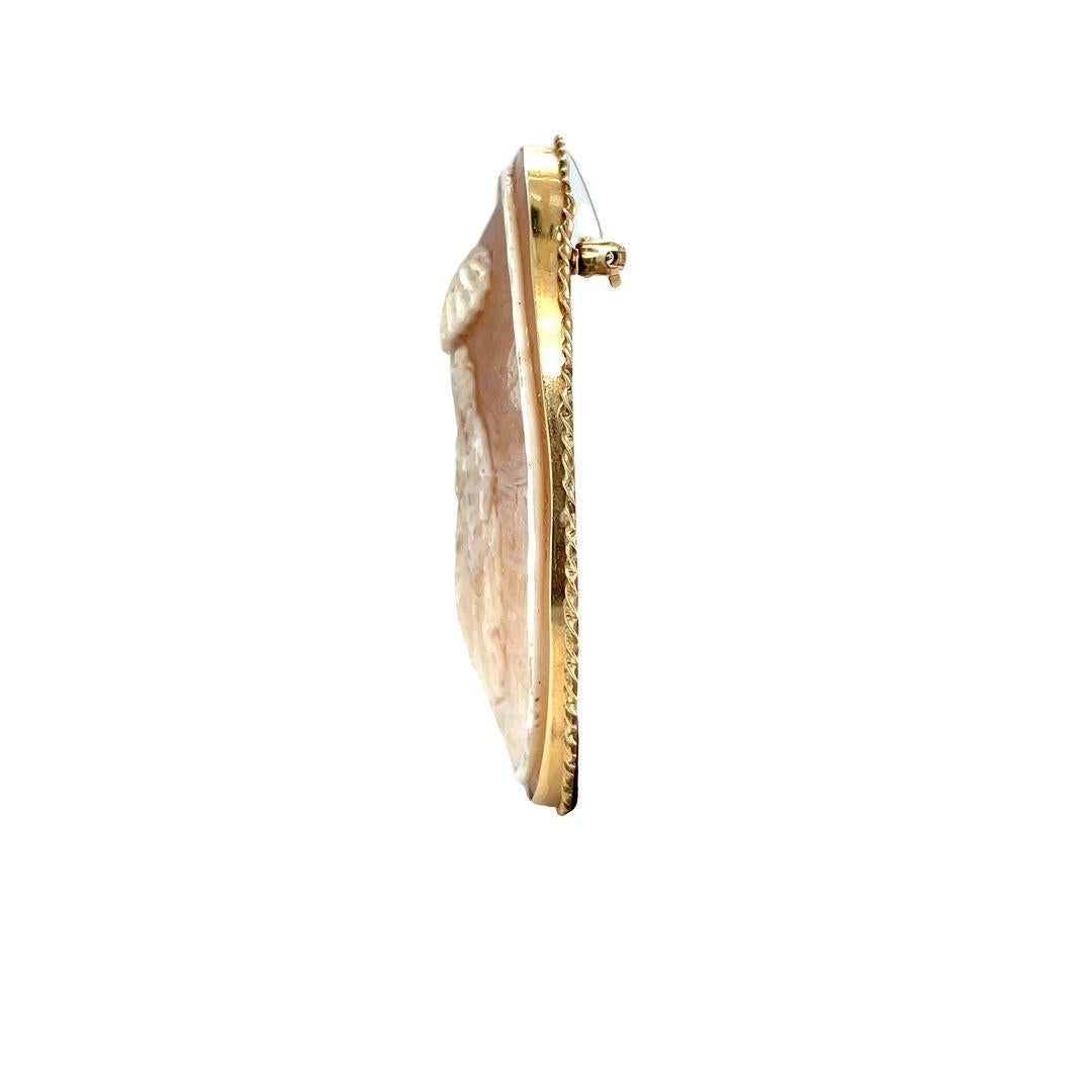 Antiguo Broche Ammendola Ovalado Tallado a Mano 2 Damas Camafeo Concha Italiana en venta 1