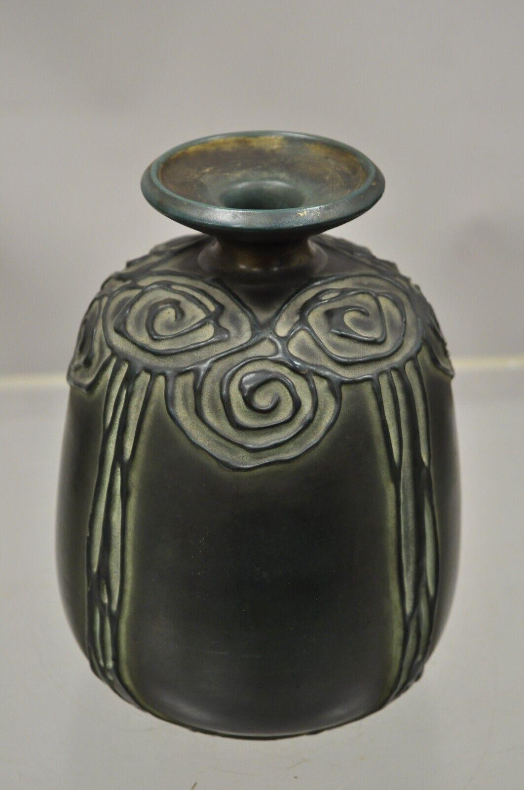 Verre Grand vase antique Art Nouveau Amphora bleu vert irisé 3263 en vente