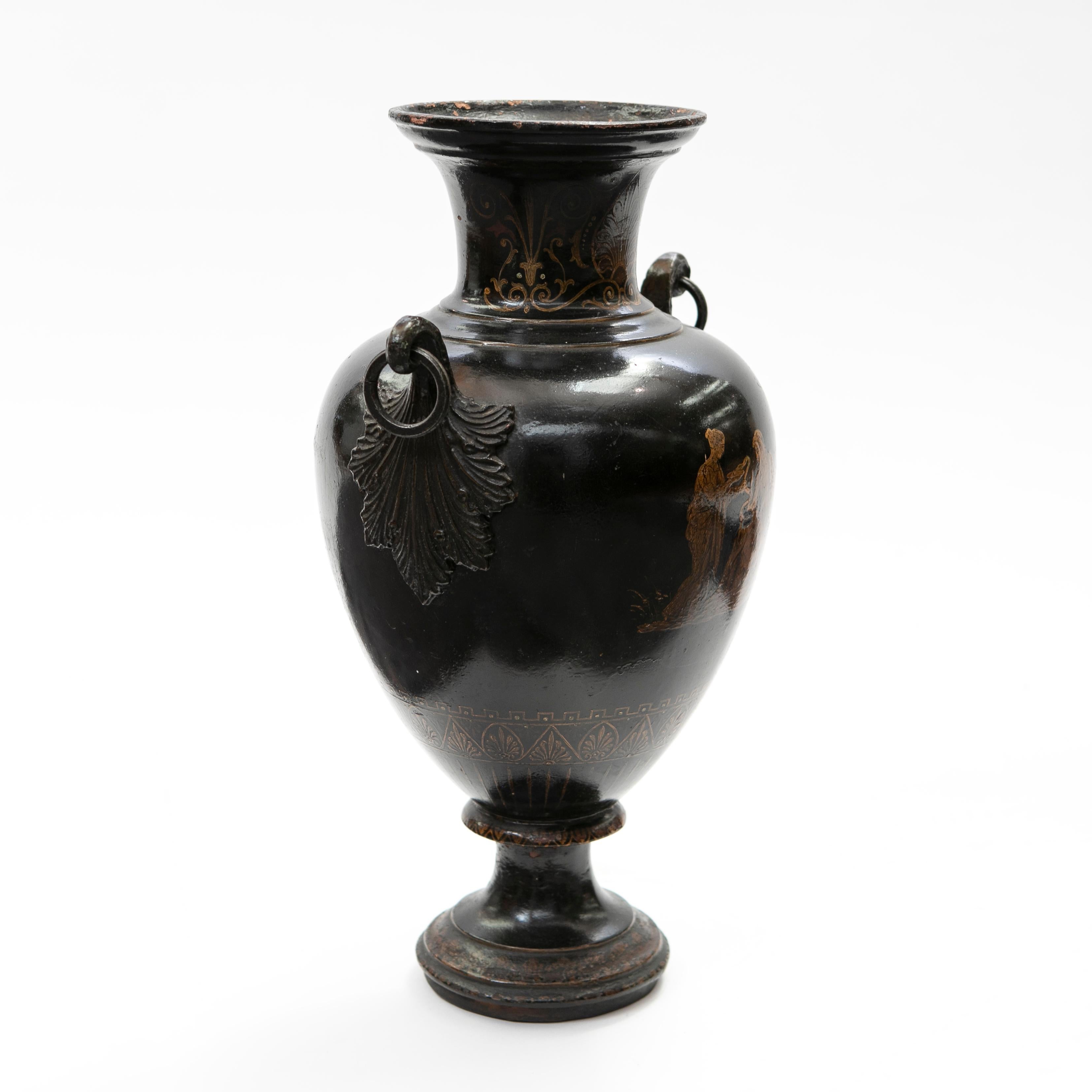 Verzierte Amphora im klassischen griechischen Stil (Klassisch-griechisch) im Angebot