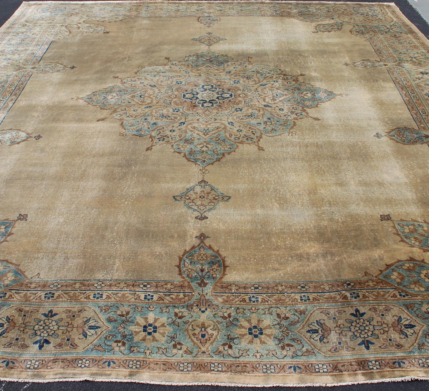 Antique Hand Knotted Amritsar Carpet in Taupe, Light Brown and Blue Accent's In Good Condition In Atlanta, GA