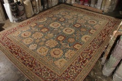 Antiker Amritsar-Teppich in Blau mit Gold- und Rotblumenmuster, von Teppich & Kelim