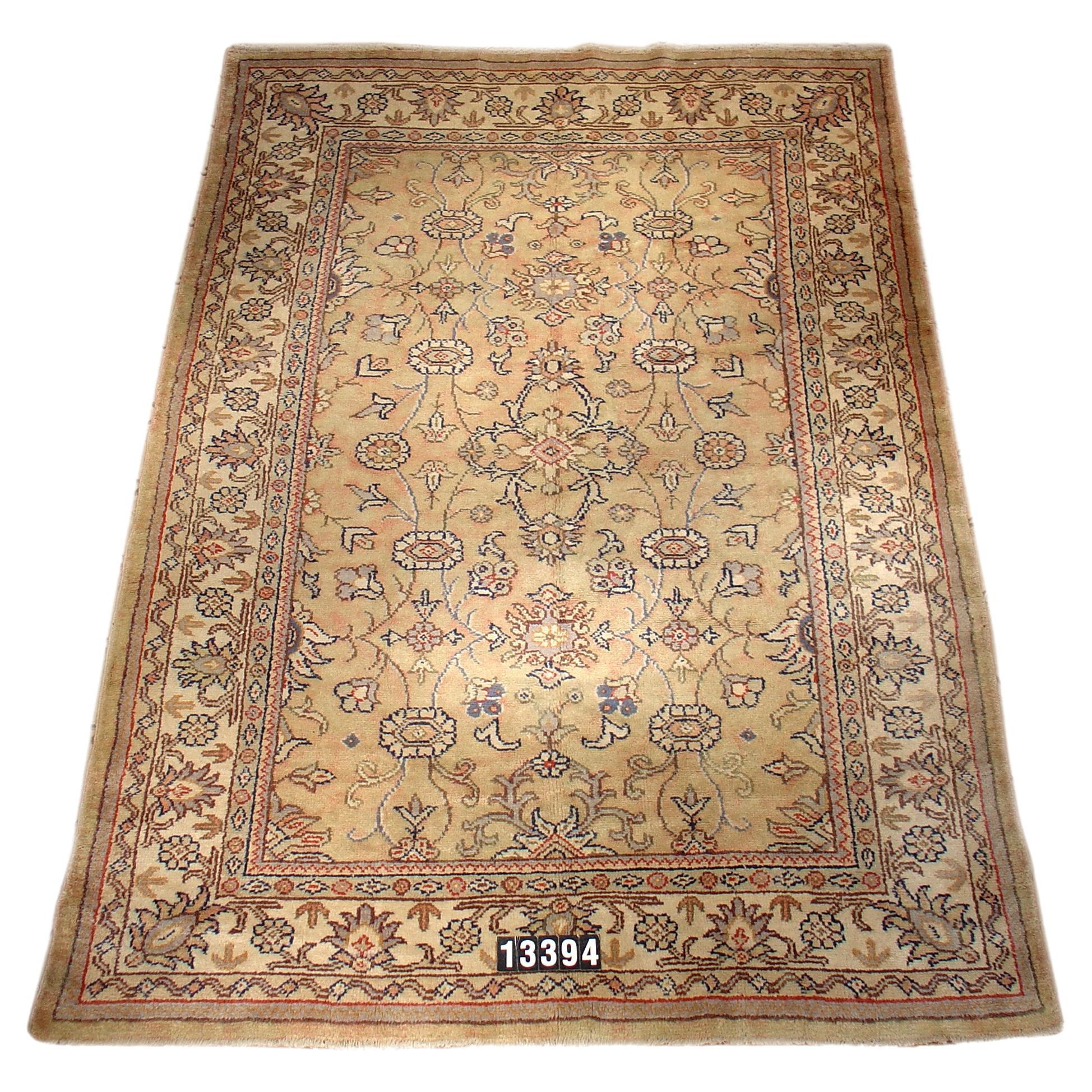 Antique Anataolian Oushak Rug, Early 20th Century For Sale
