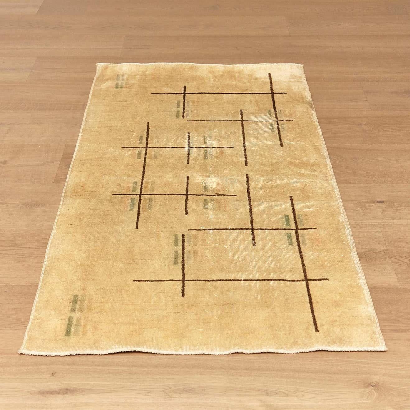 Antique Anatole Turkish Hand Knotted Art Deco Wool Rug, circa 1950 In Good Condition In Barcelona, Barcelona