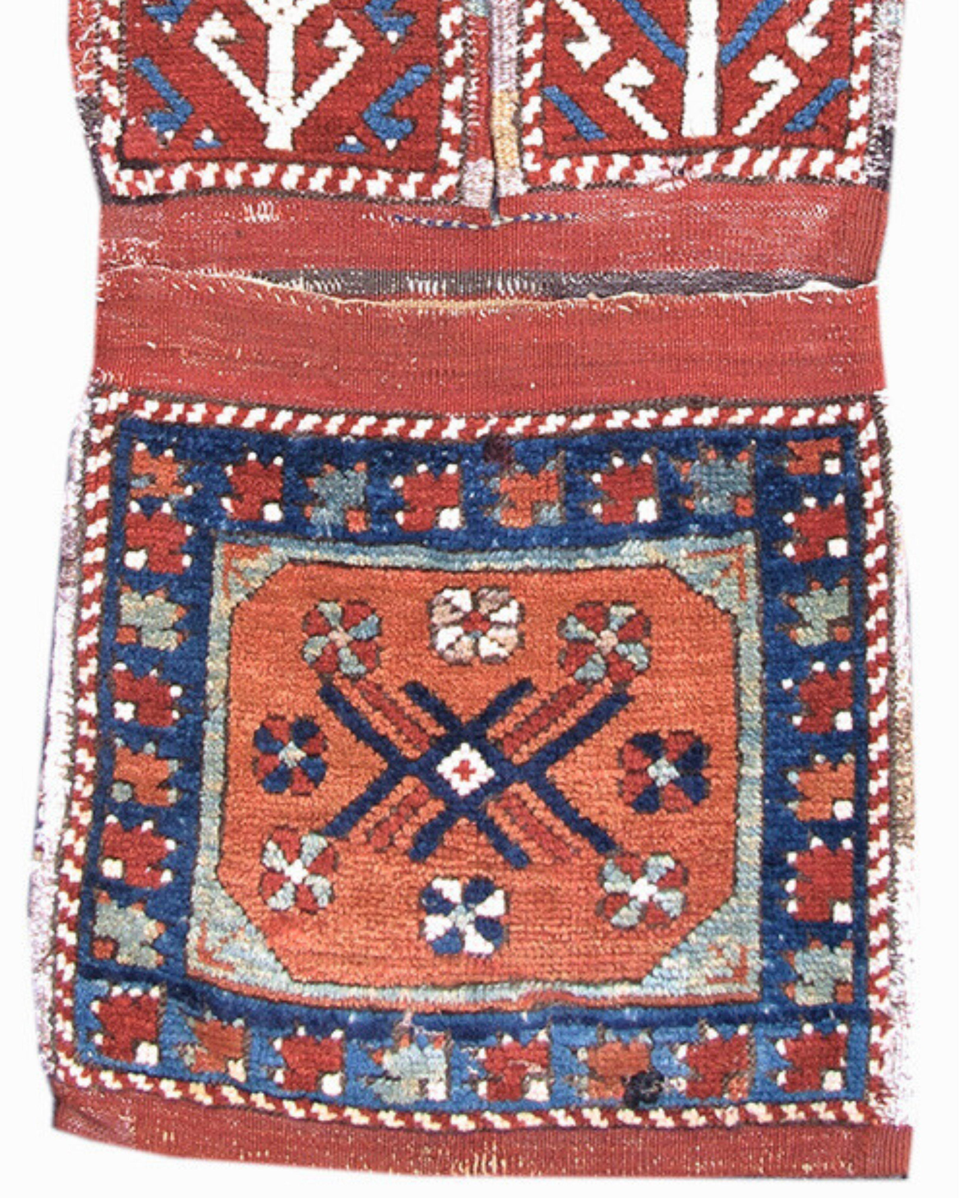 Antike anatolische Bergama Heybe-Taschen, Ende 19. Jahrhundert im Zustand „Gut“ im Angebot in San Francisco, CA
