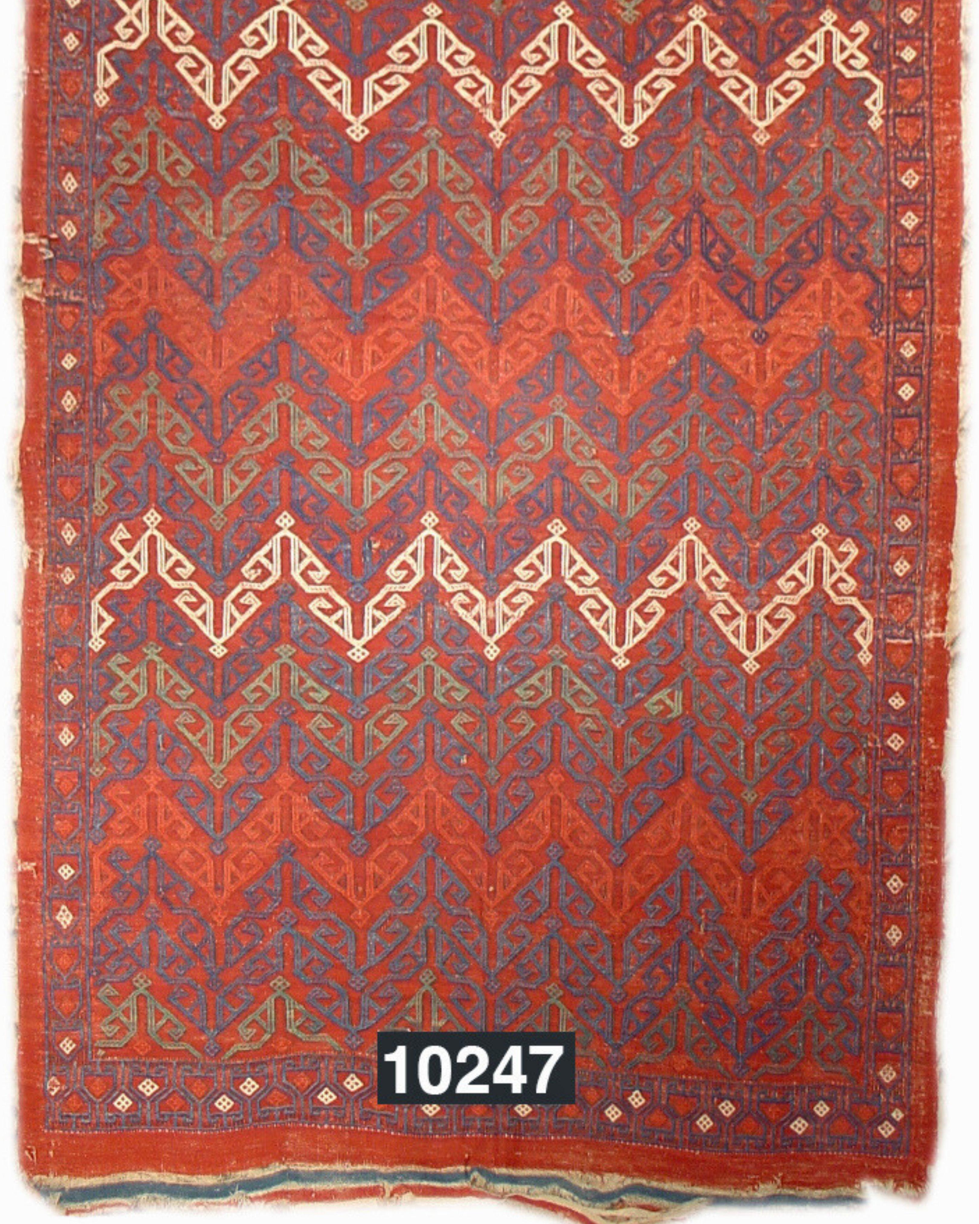 Antiker anatolischer Bergama-Jajim-Teppich, 19. Jahrhundert im Zustand „Gut“ im Angebot in San Francisco, CA