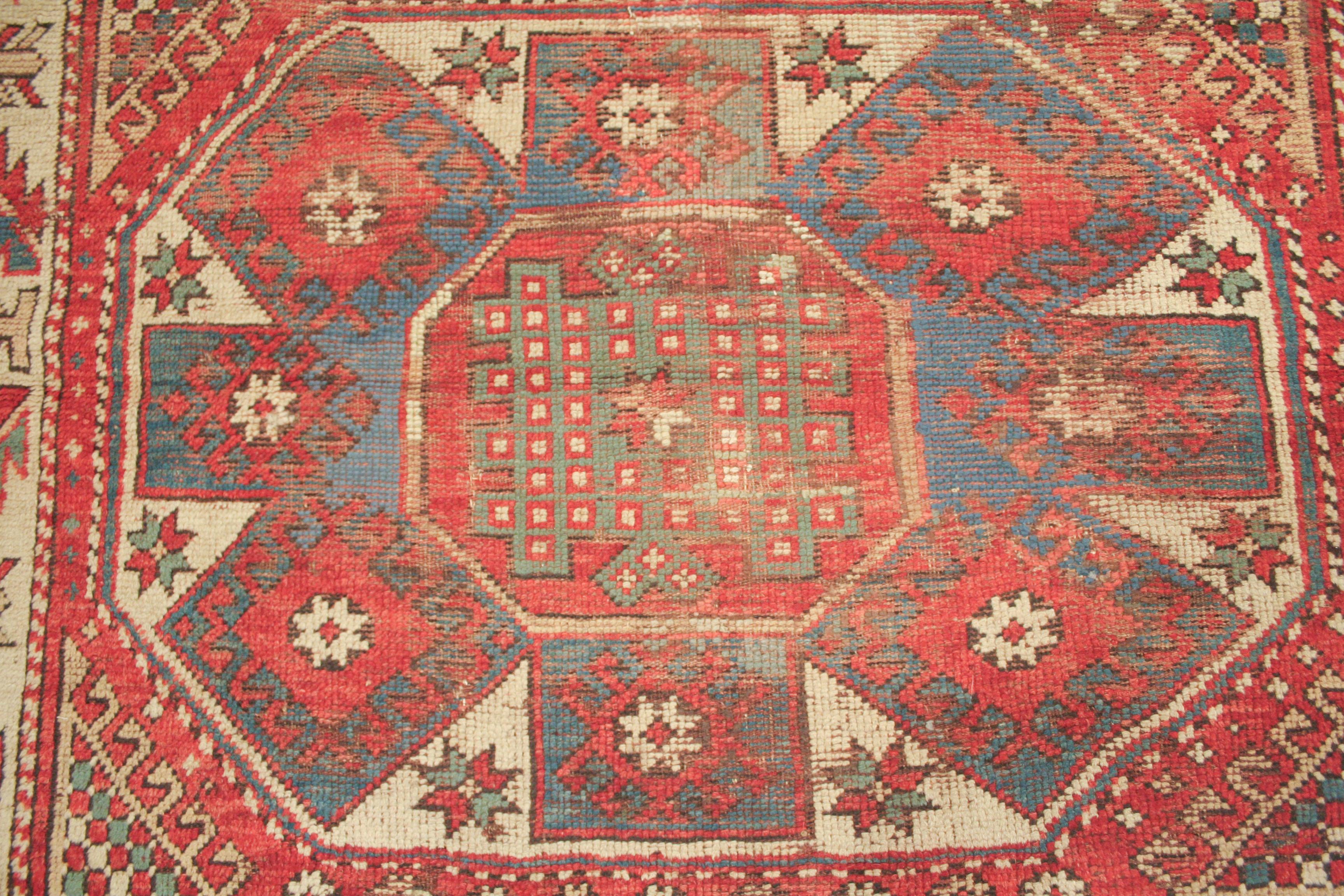Oushak Ancien tapis Bergama d'Anatolie avec Design/One en octogones en vente