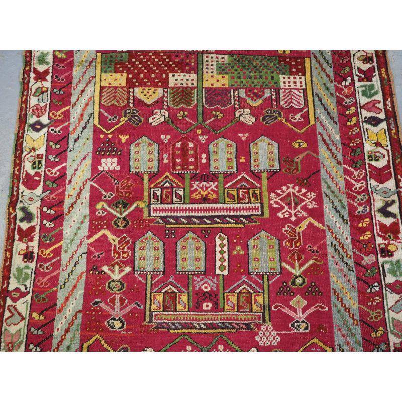 Antique Anatolian Kirsehir Village Prayer Rug MT-028 In Excellent Condition For Sale In Moreton-In-Marsh, GB