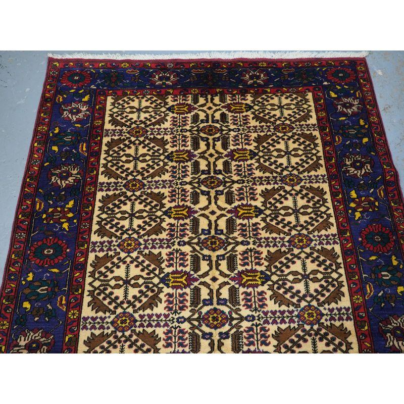 Turc Ancien tapis de prière anatolien antique du village de Kirsehir en vente
