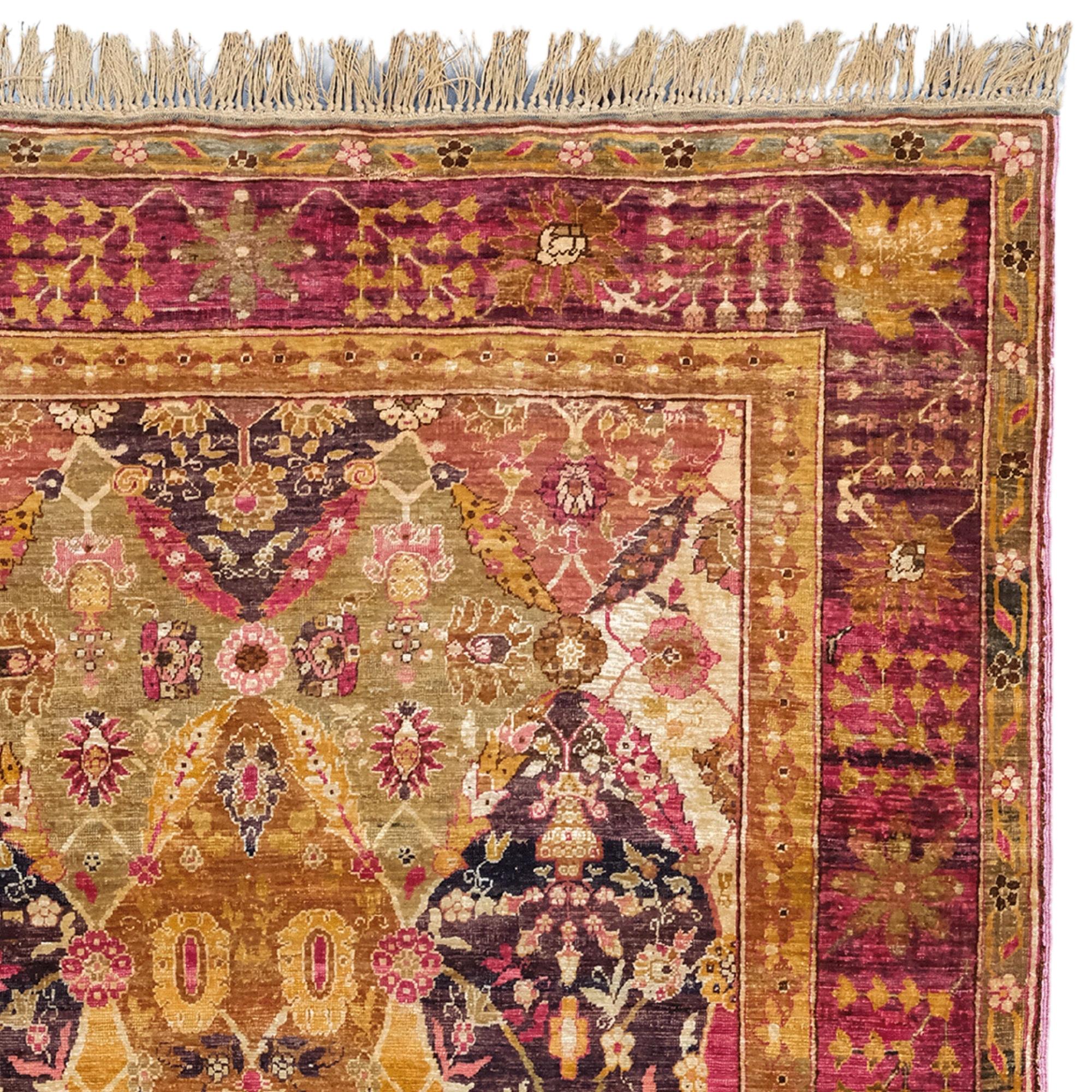 Antico tappeto di seta Kumkapi dell'Anatolia, circa anni '20 In condizioni buone in vendita a Sultanahmet, 34