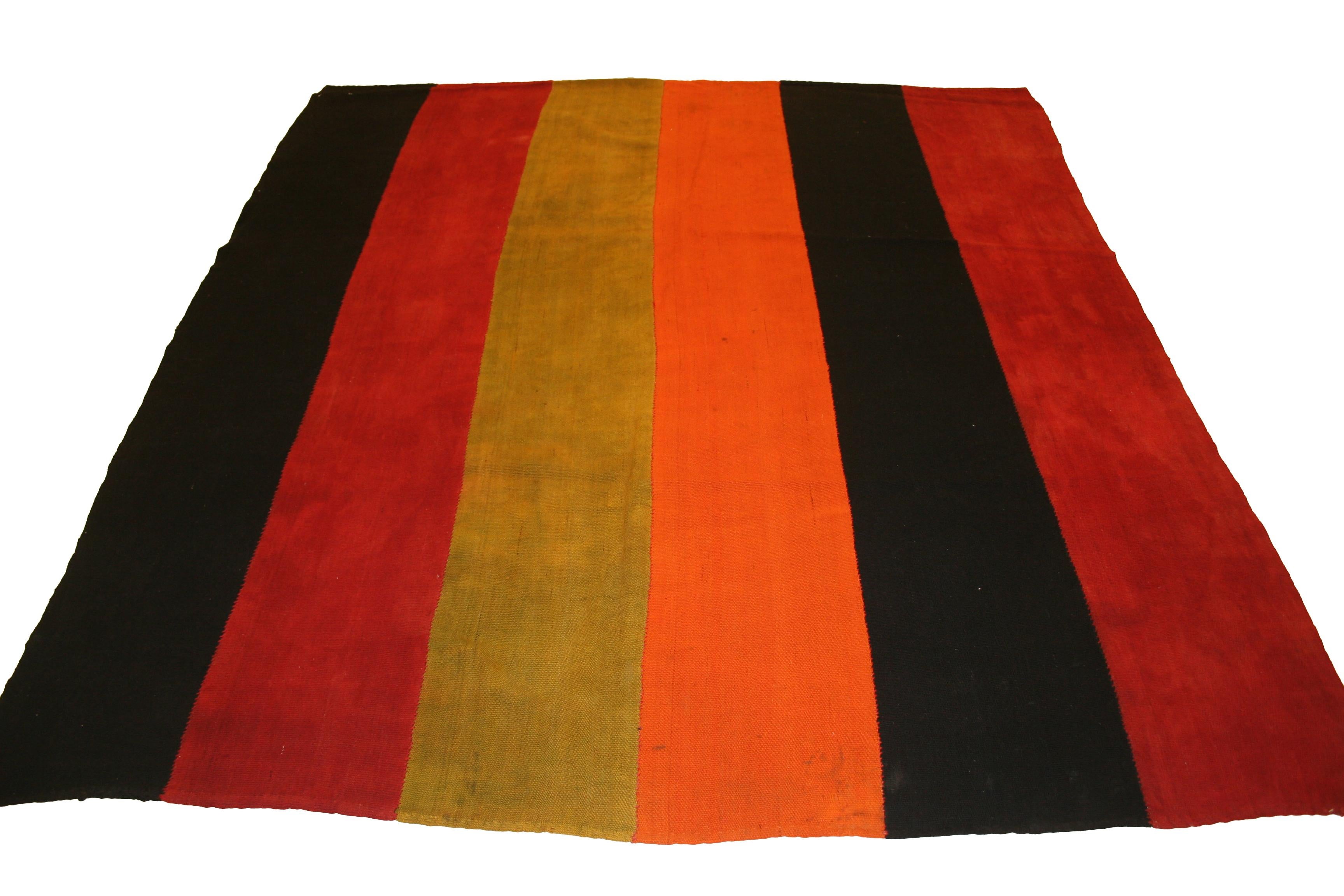 Minimalismo Antico tappeto minimalista anatolico a strisce Perdeh Kilim in vendita