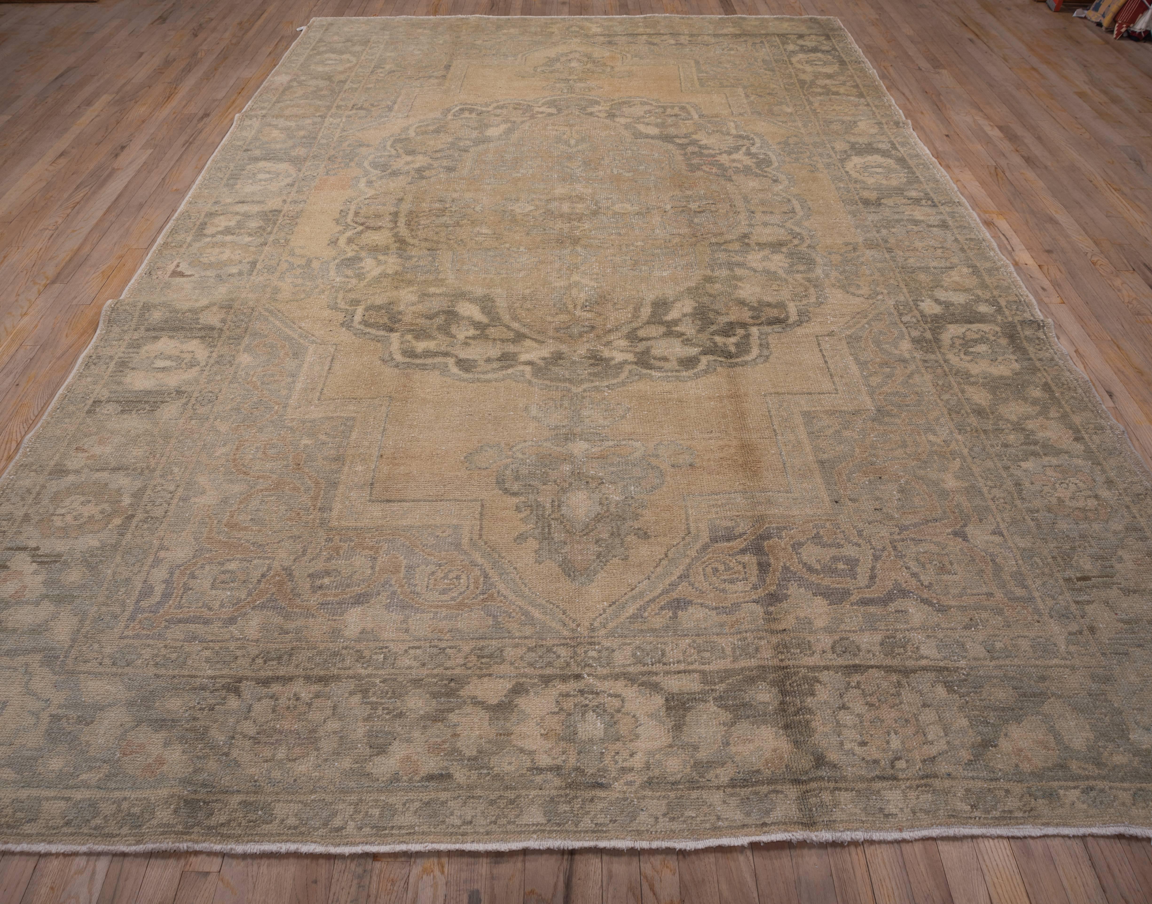 Antique Anatolian Oushak Carpet For Sale 2