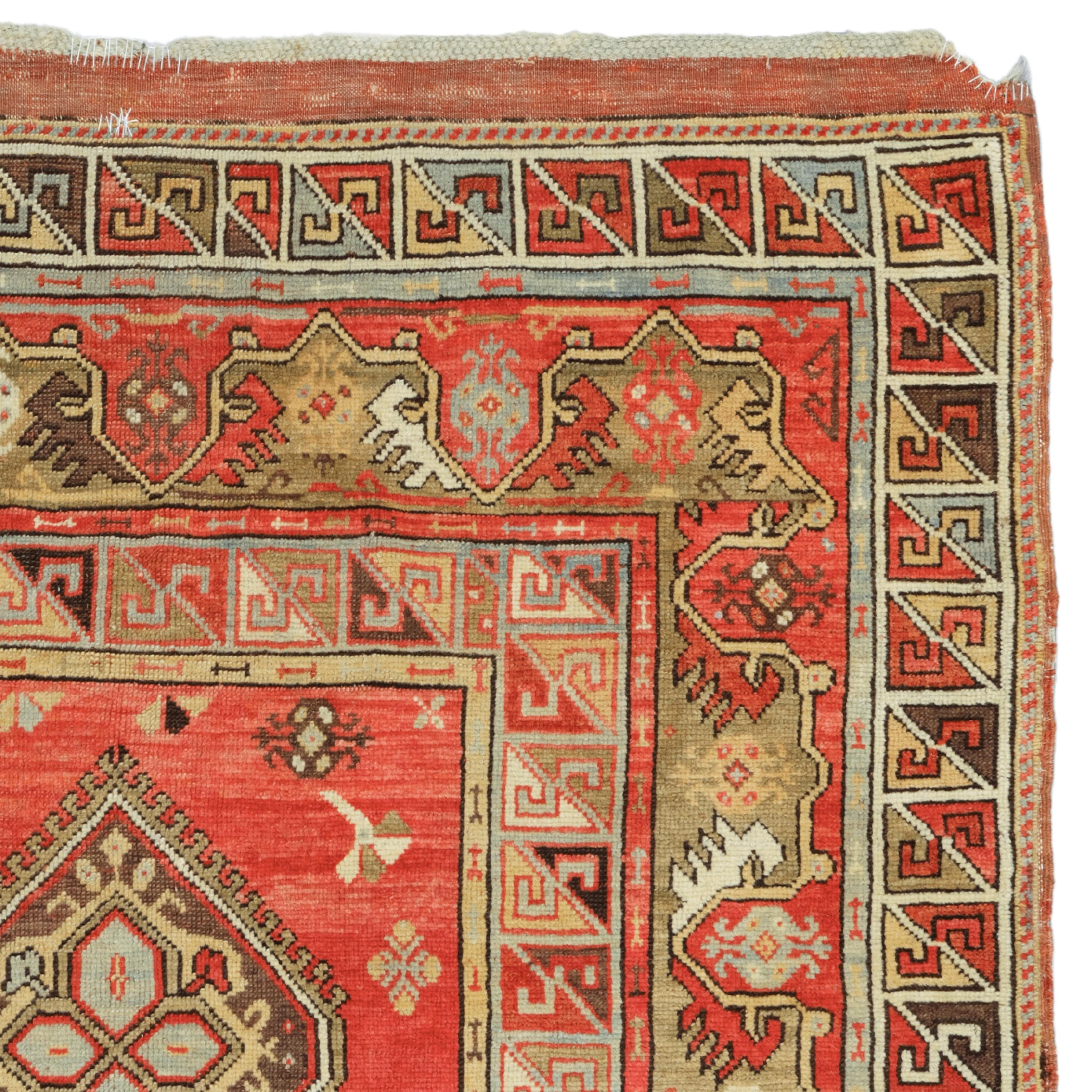 Antique Anatolian Rug - 19th Century Milas Rug, Handwoven Rug, Antique Rug In Good Condition For Sale In Sultanahmet, 34