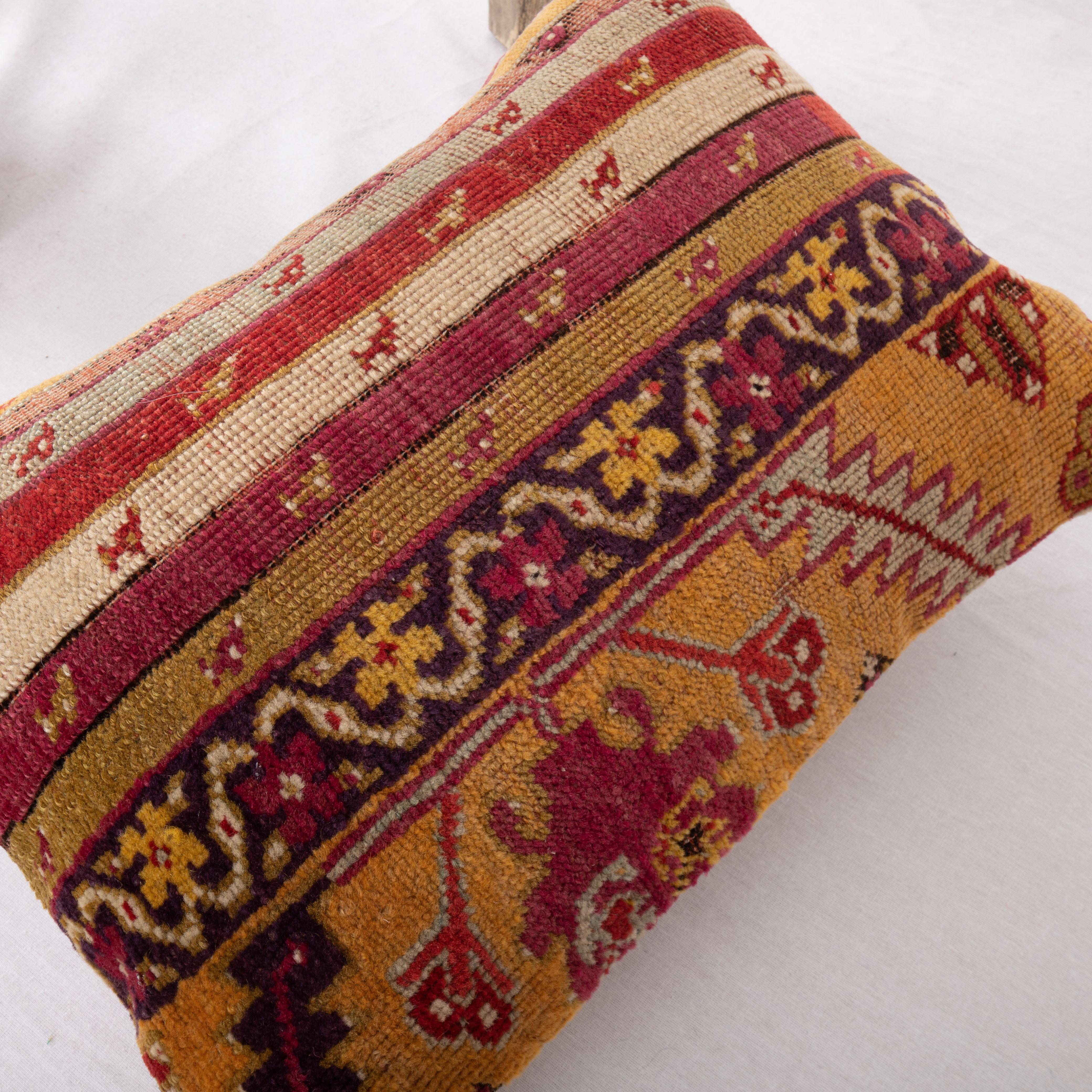 Antiker anatolischer Teppich Kissenbezug, 19.Jh. (Handgewebt) im Angebot