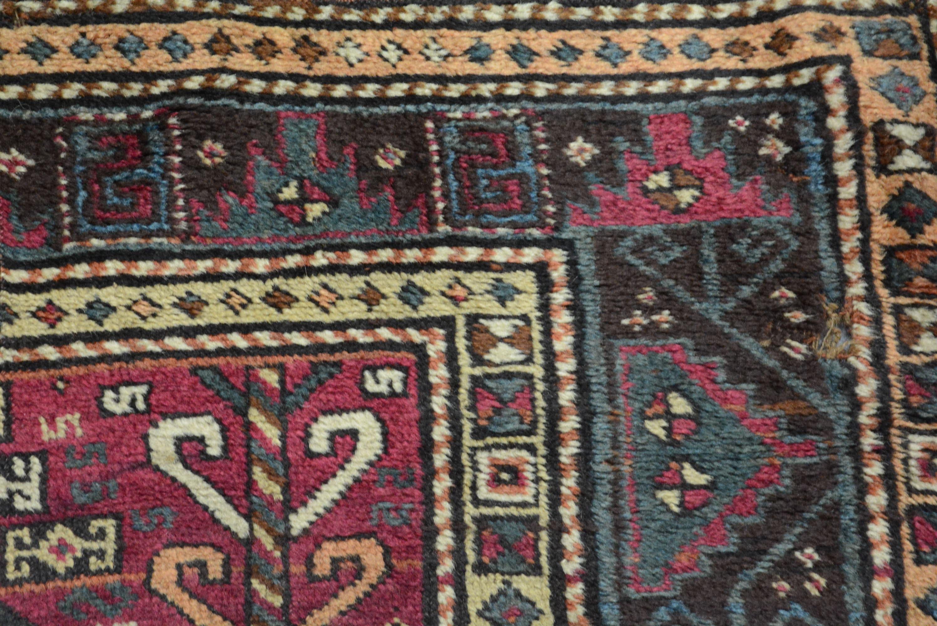 Antiker anatolischer Sarkisla Yuruk Läufer (19. Jahrhundert) im Angebot